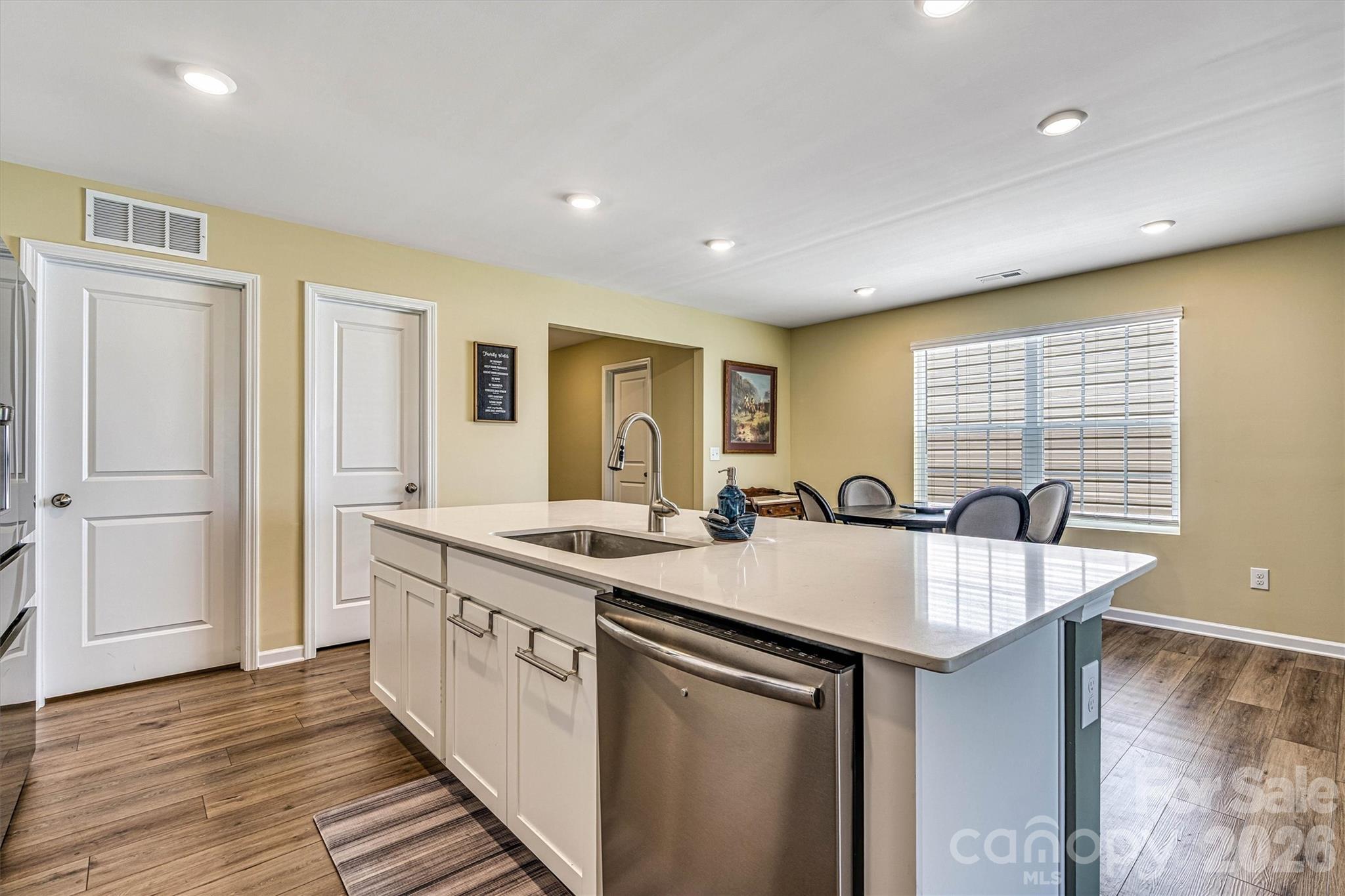 2913 Legacy Ridge Lane — Catawba