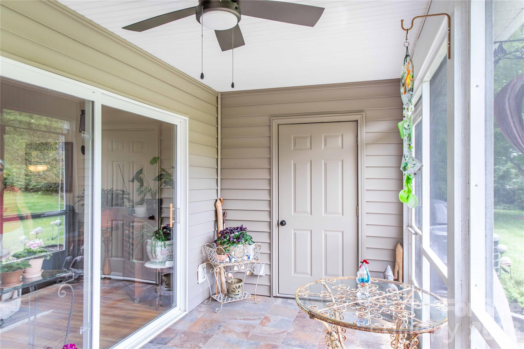 5303 Wood Duck Way — Hendersonville