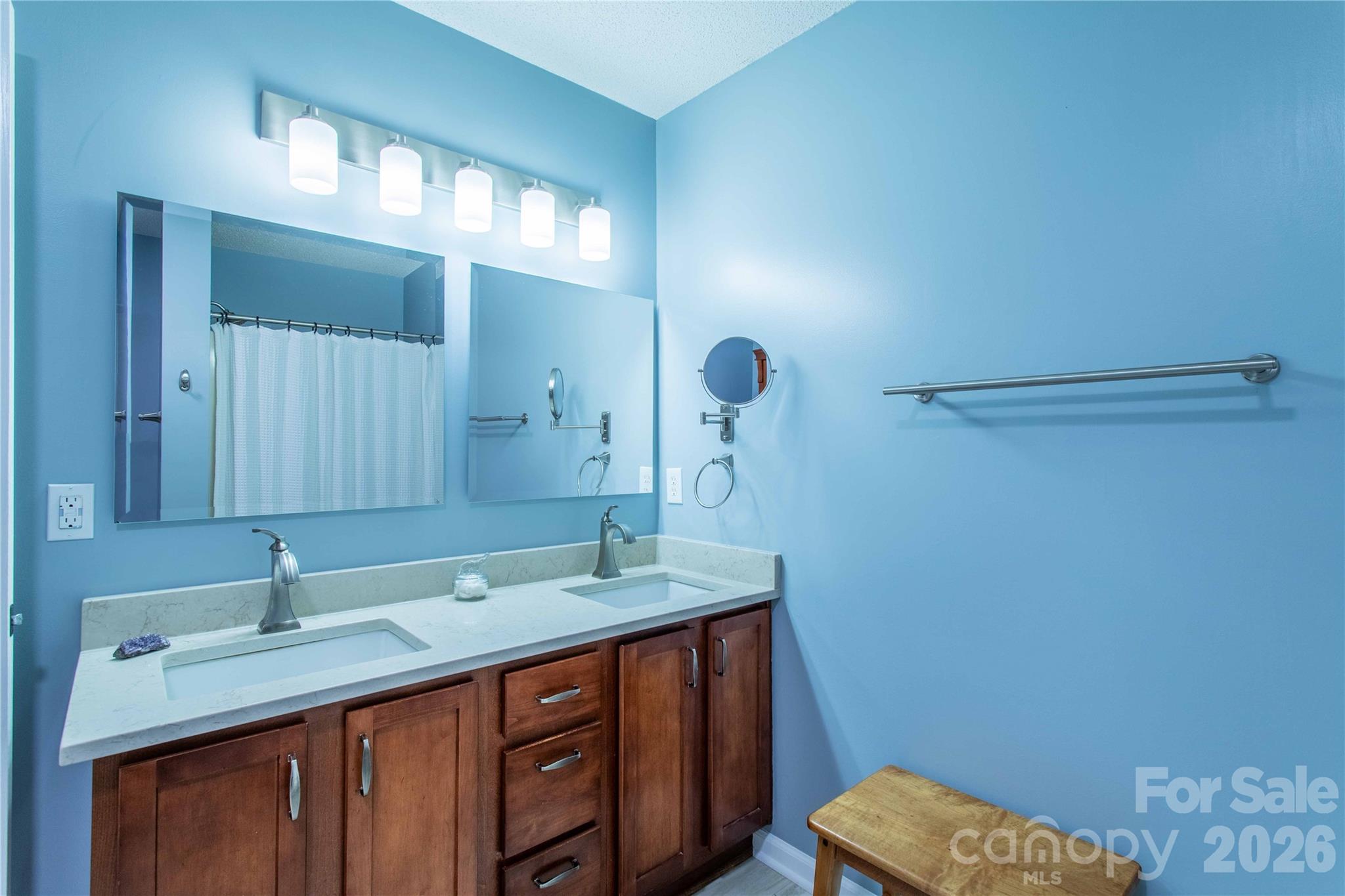 5303 Wood Duck Way — Hendersonville