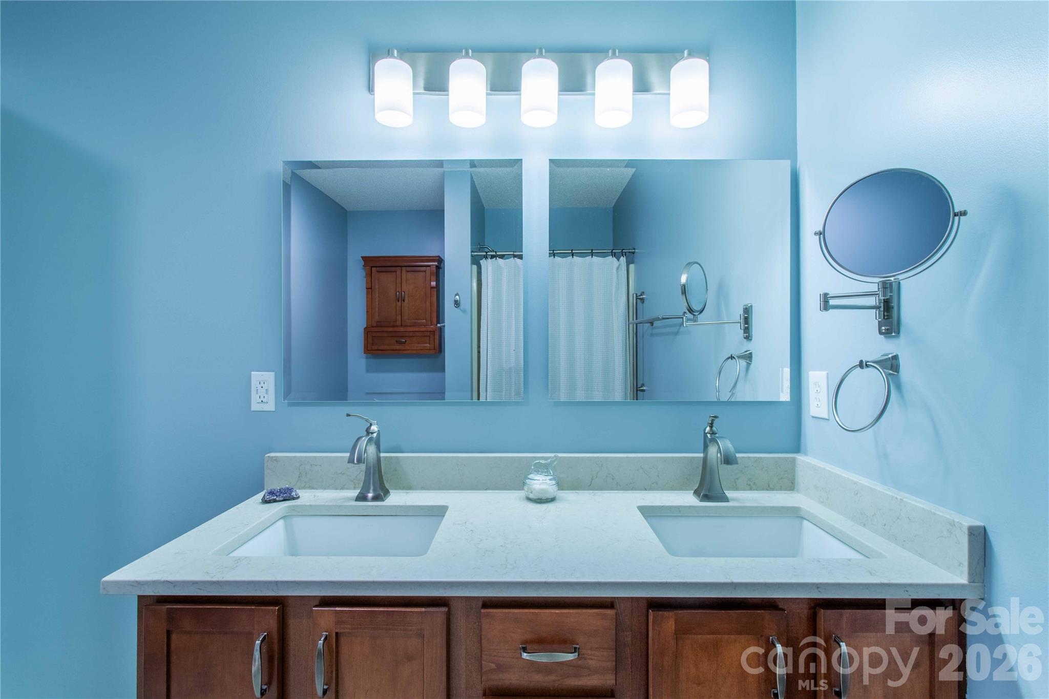 5303 Wood Duck Way — Hendersonville