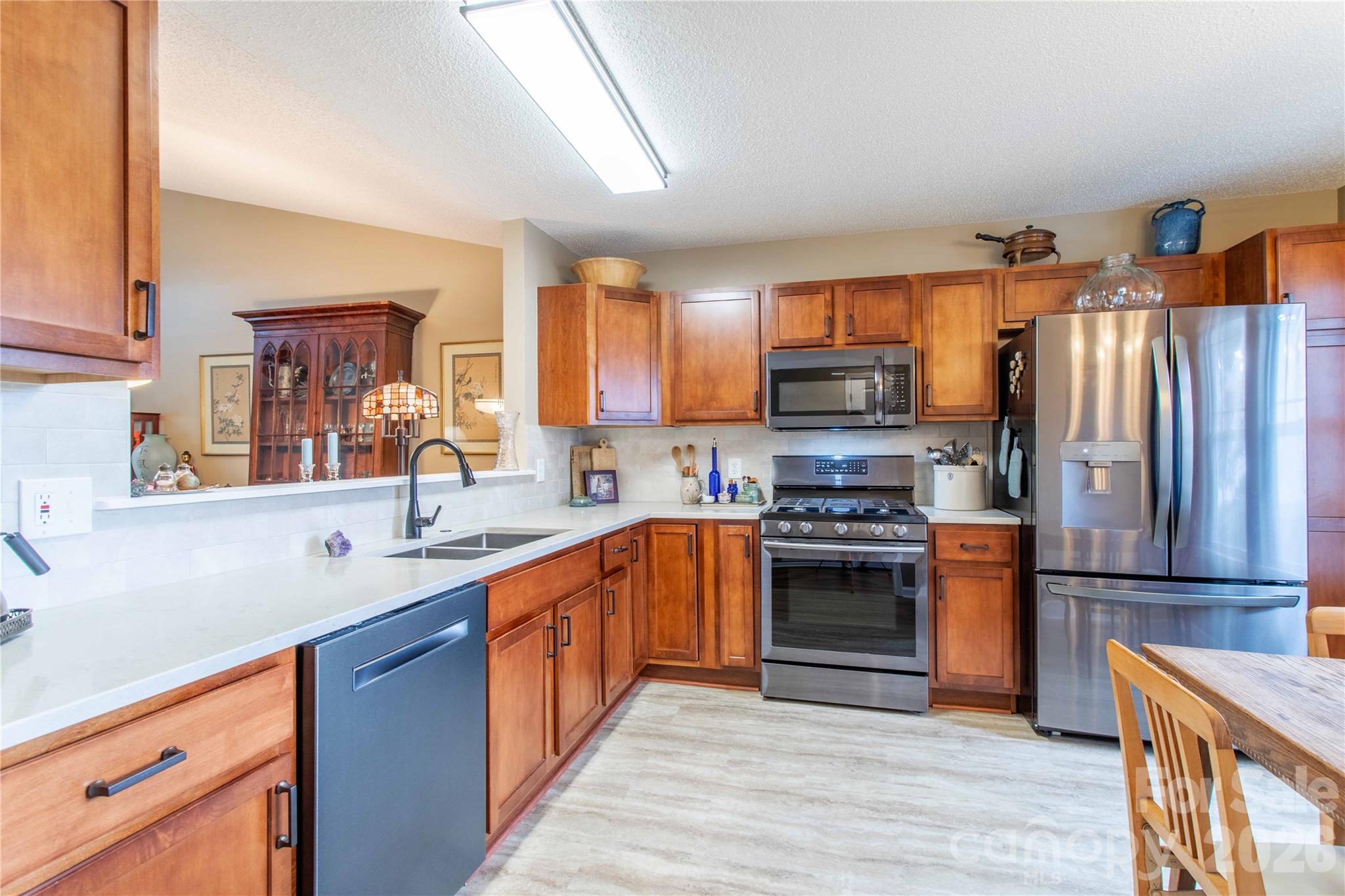 5303 Wood Duck Way — Hendersonville