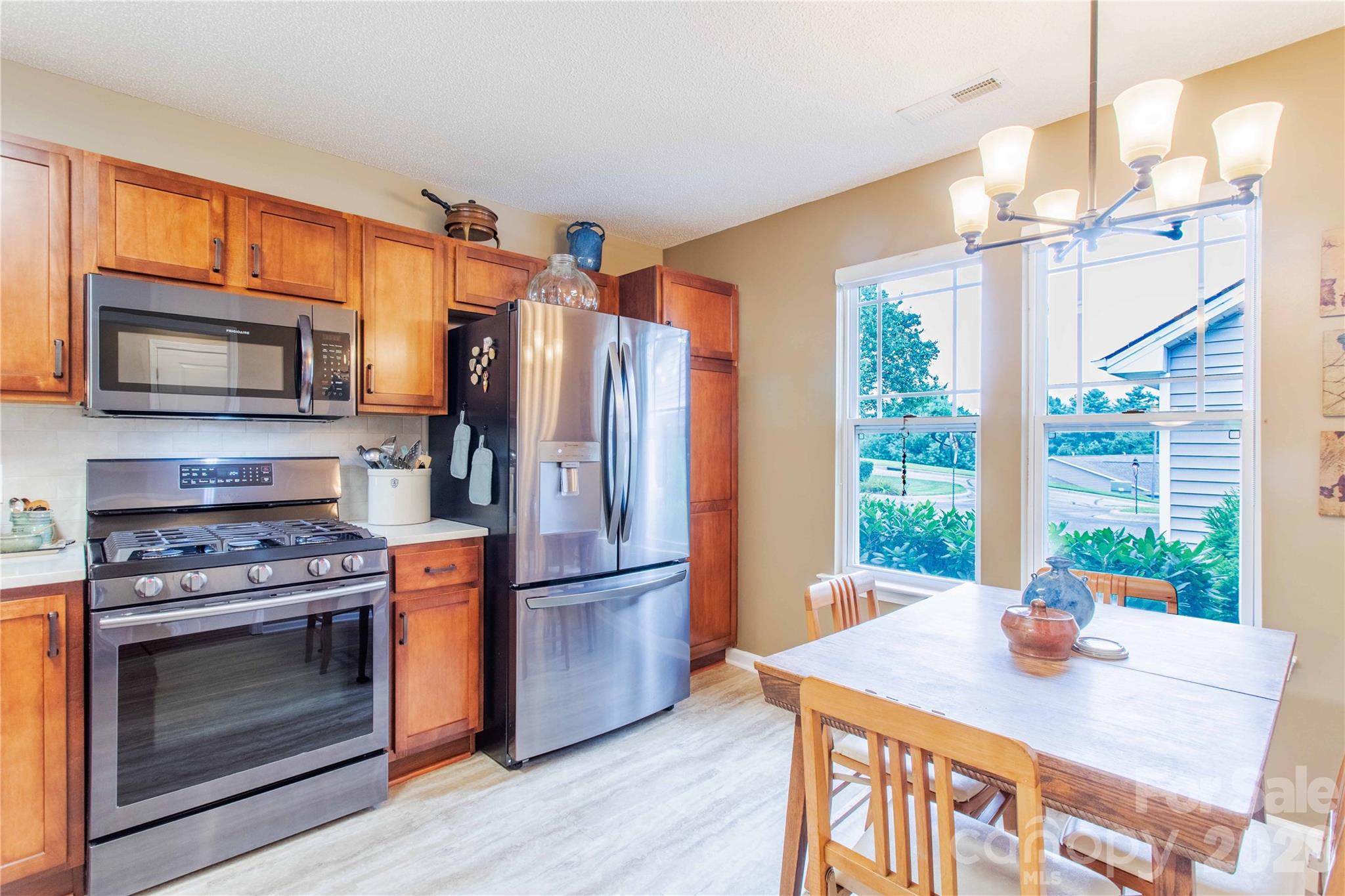 5303 Wood Duck Way — Hendersonville