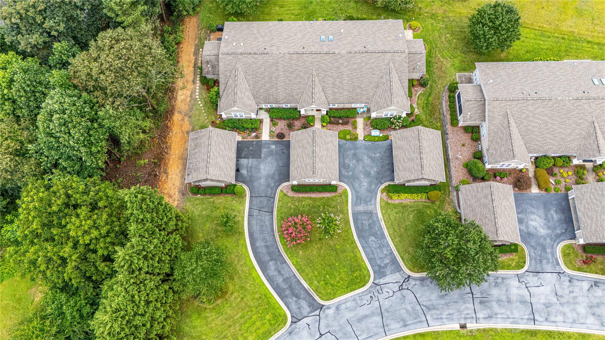 5303 Wood Duck Way — Hendersonville