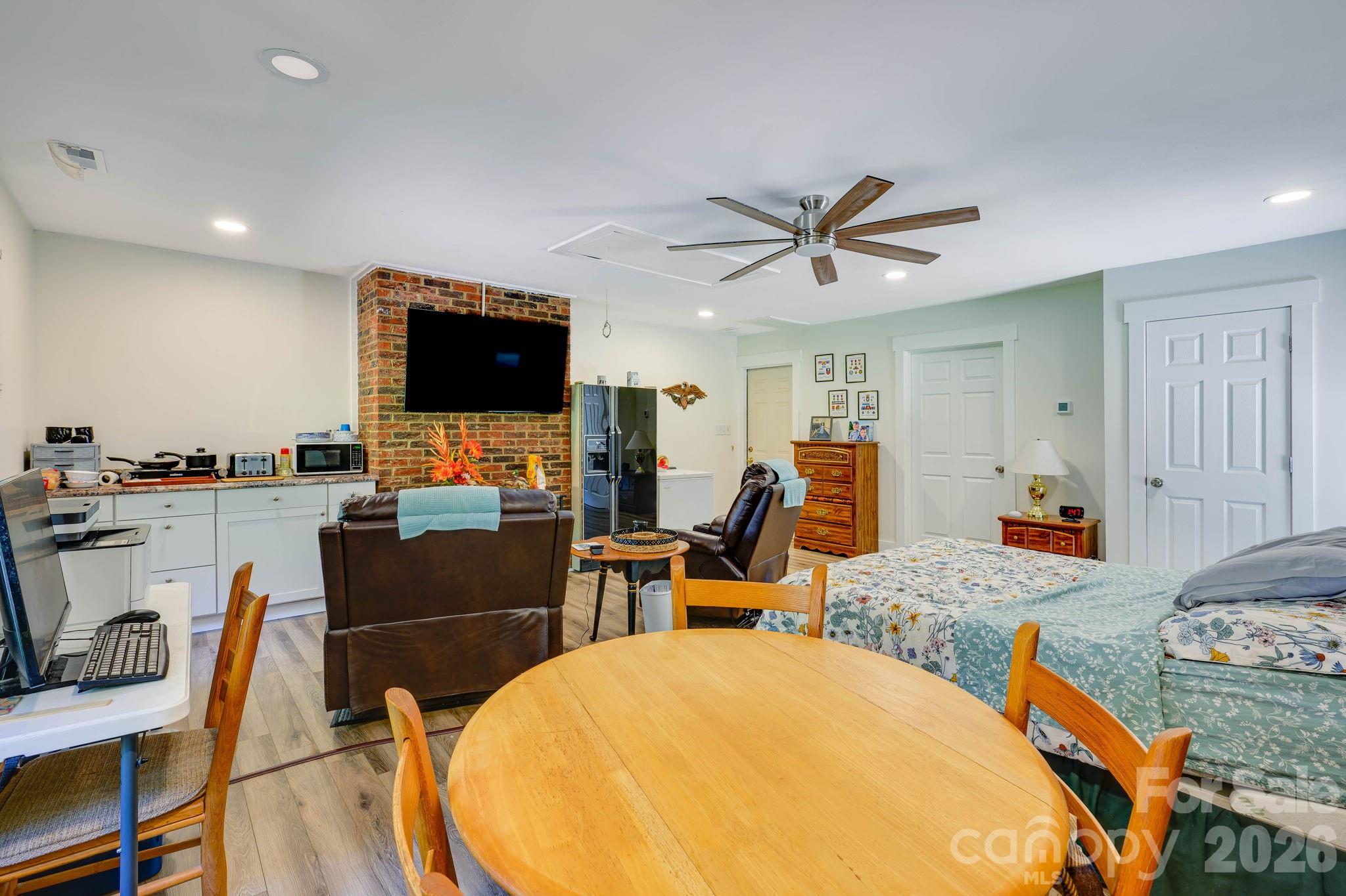 276 John Cline Road — Cherryville