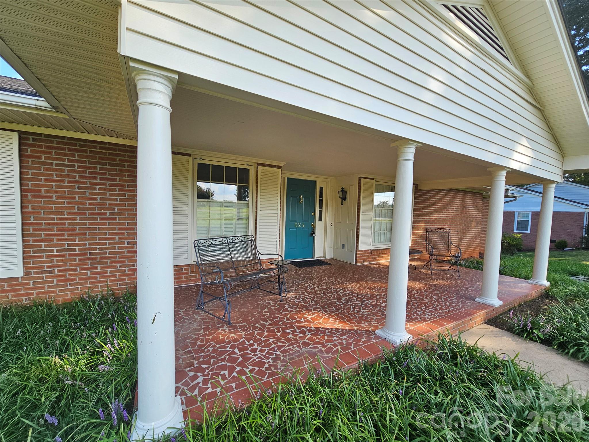 524 Country Club Circle — Shelby