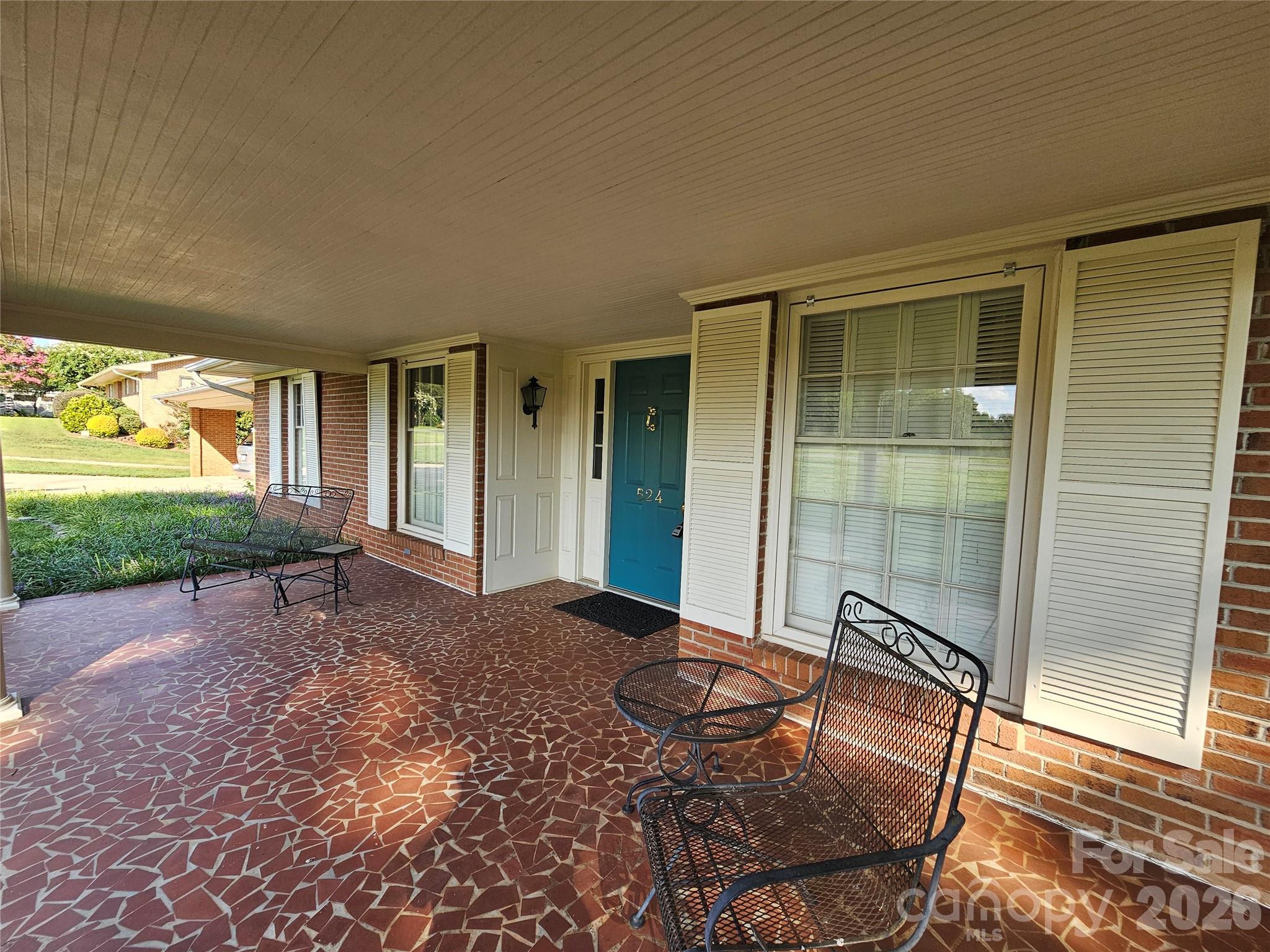 524 Country Club Circle — Shelby