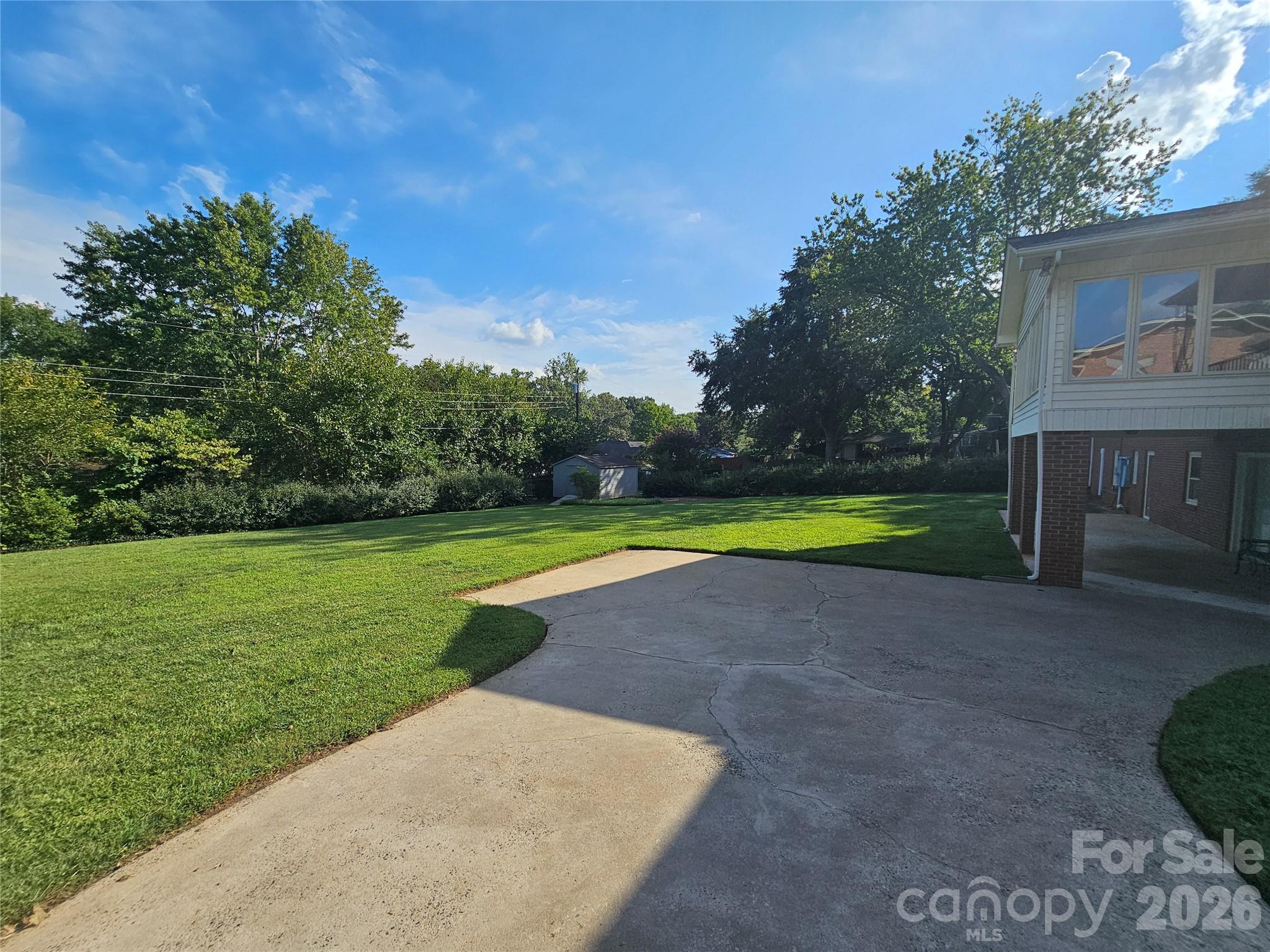 524 Country Club Circle — Shelby