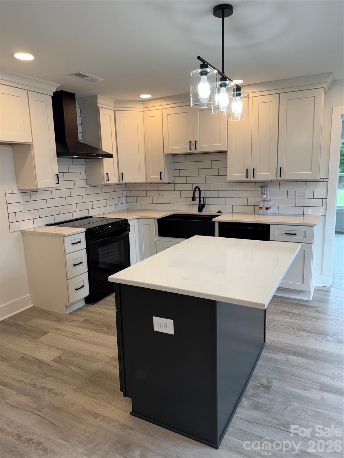 7995 Stokes Ferry Road — Salisbury