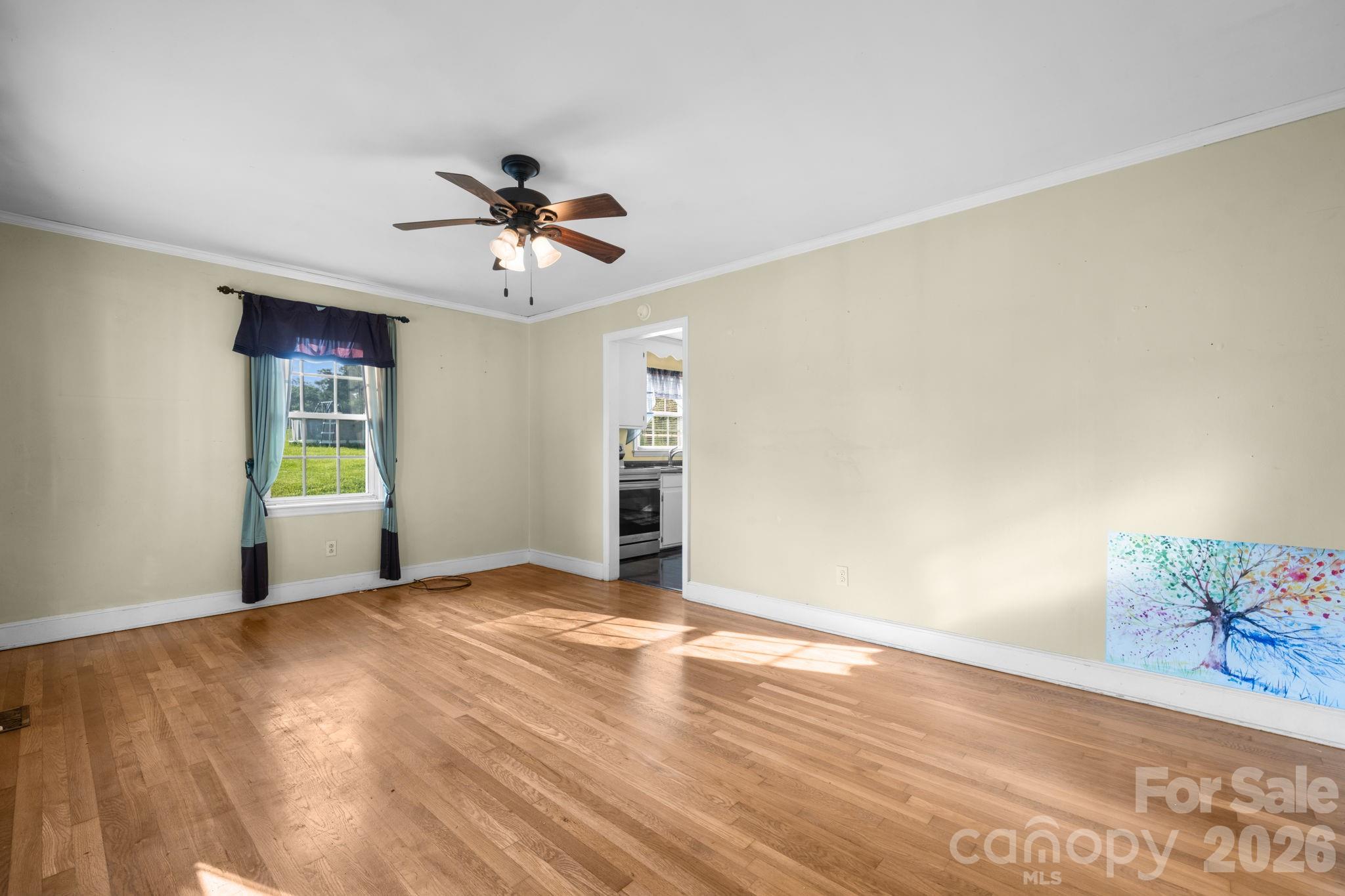 708 E Klutz Street — Maiden