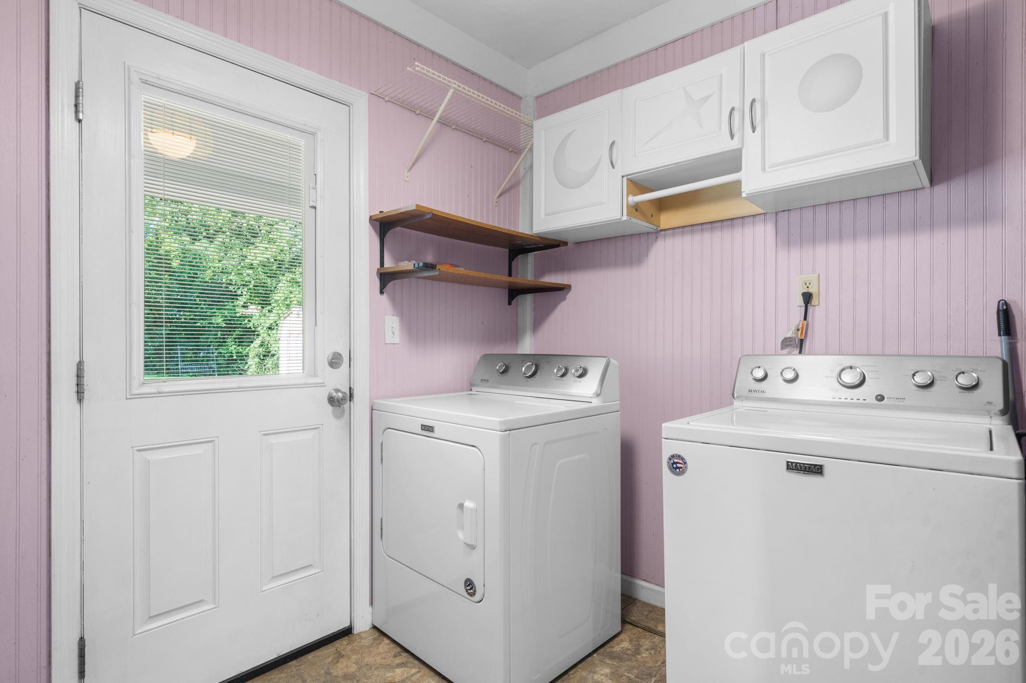 708 E Klutz Street — Maiden