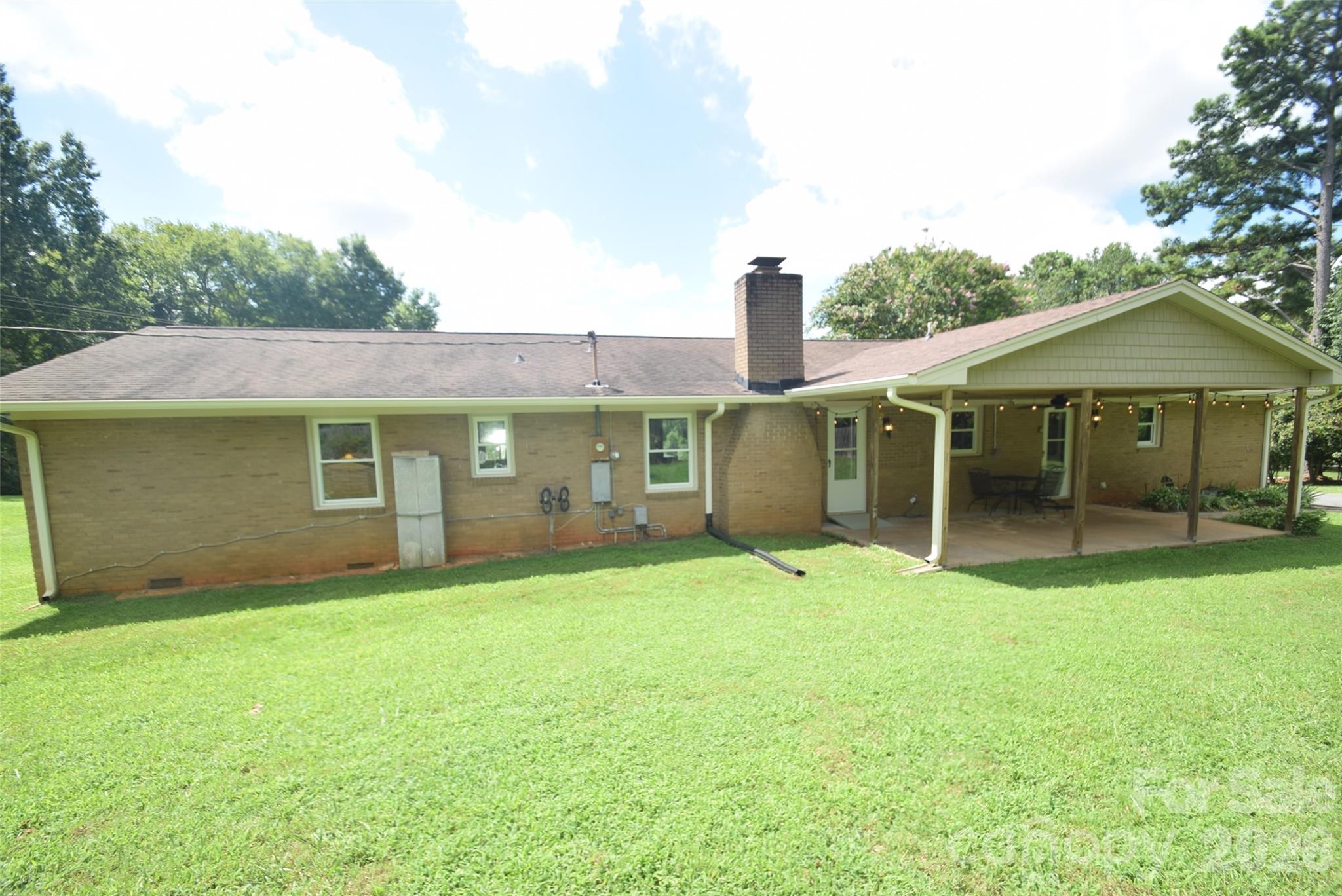 15513 Thompson Road — Charlotte