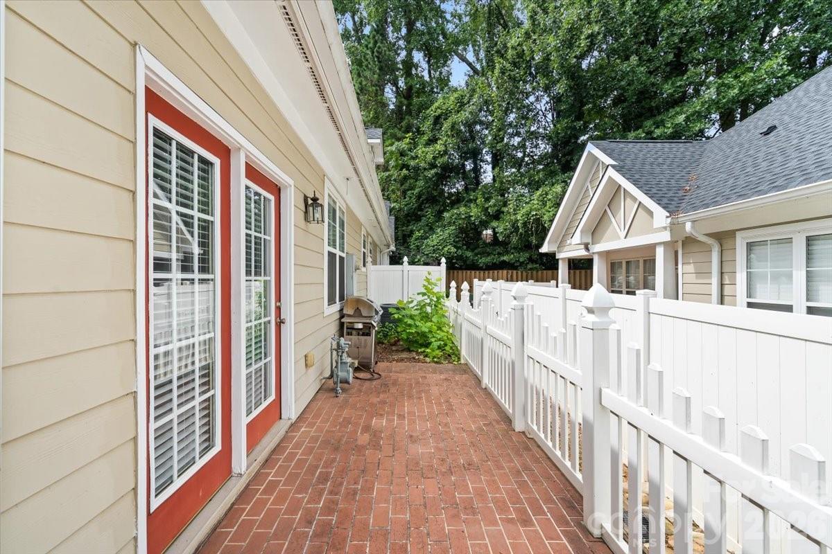 1106 Davant Lane — Charlotte