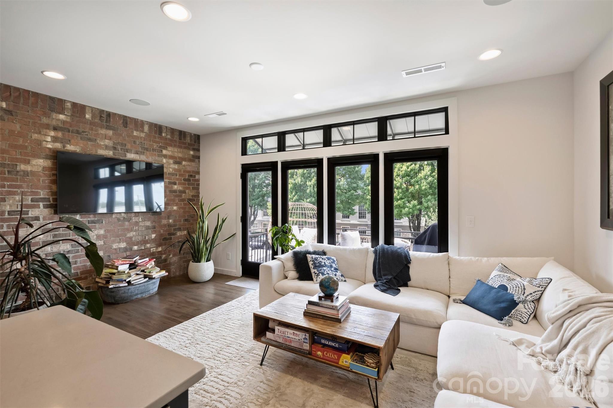 416 E 33rd Street — Charlotte