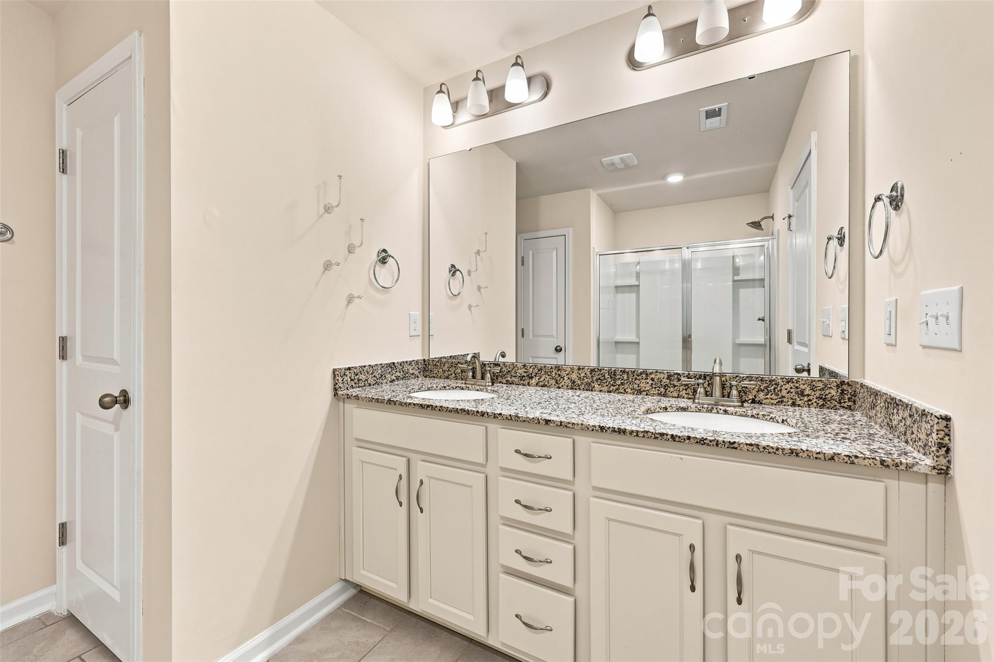 8139 Sheffield Drive — Terrell