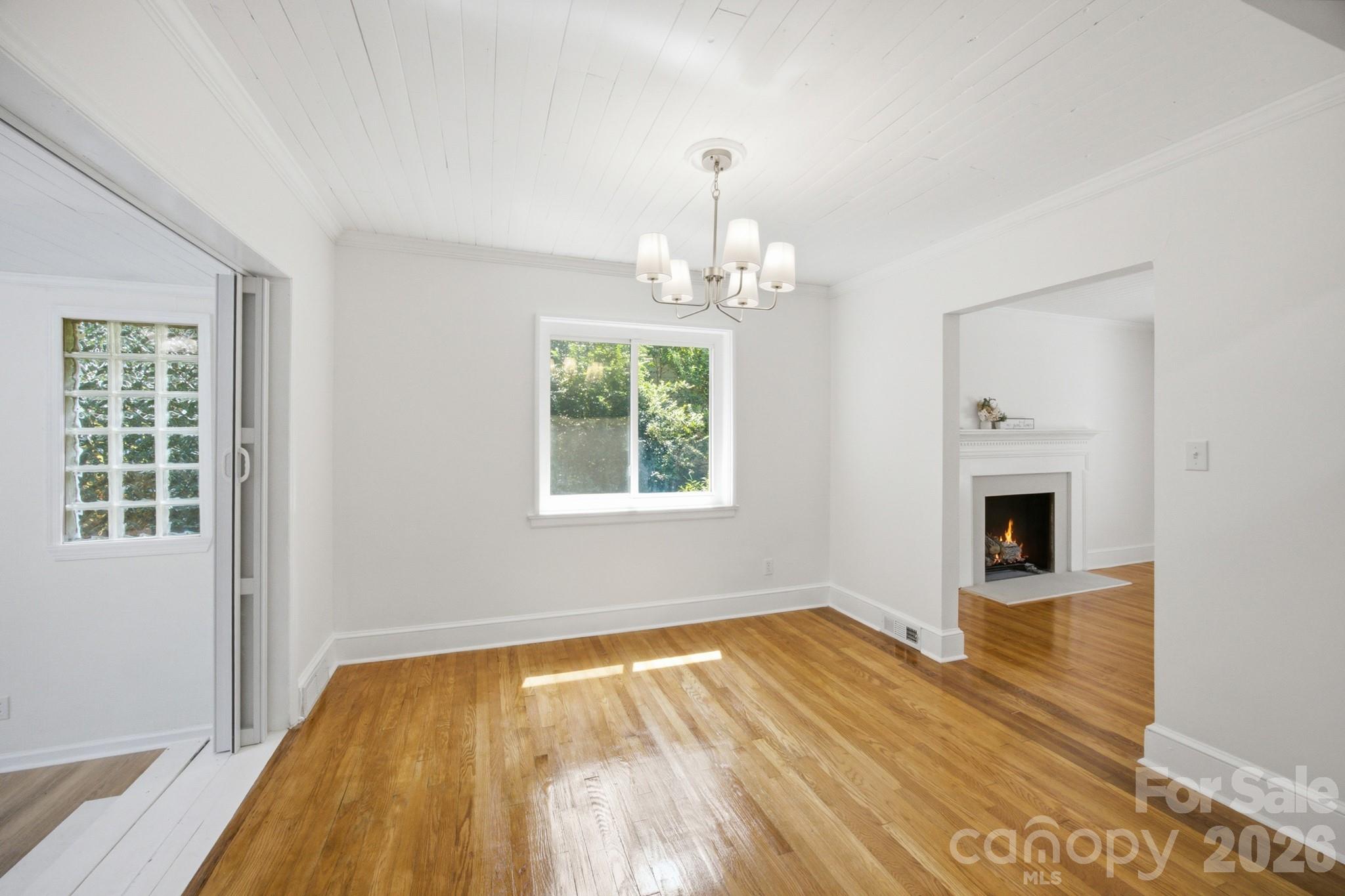 943 Hickory Nut Street — Charlotte