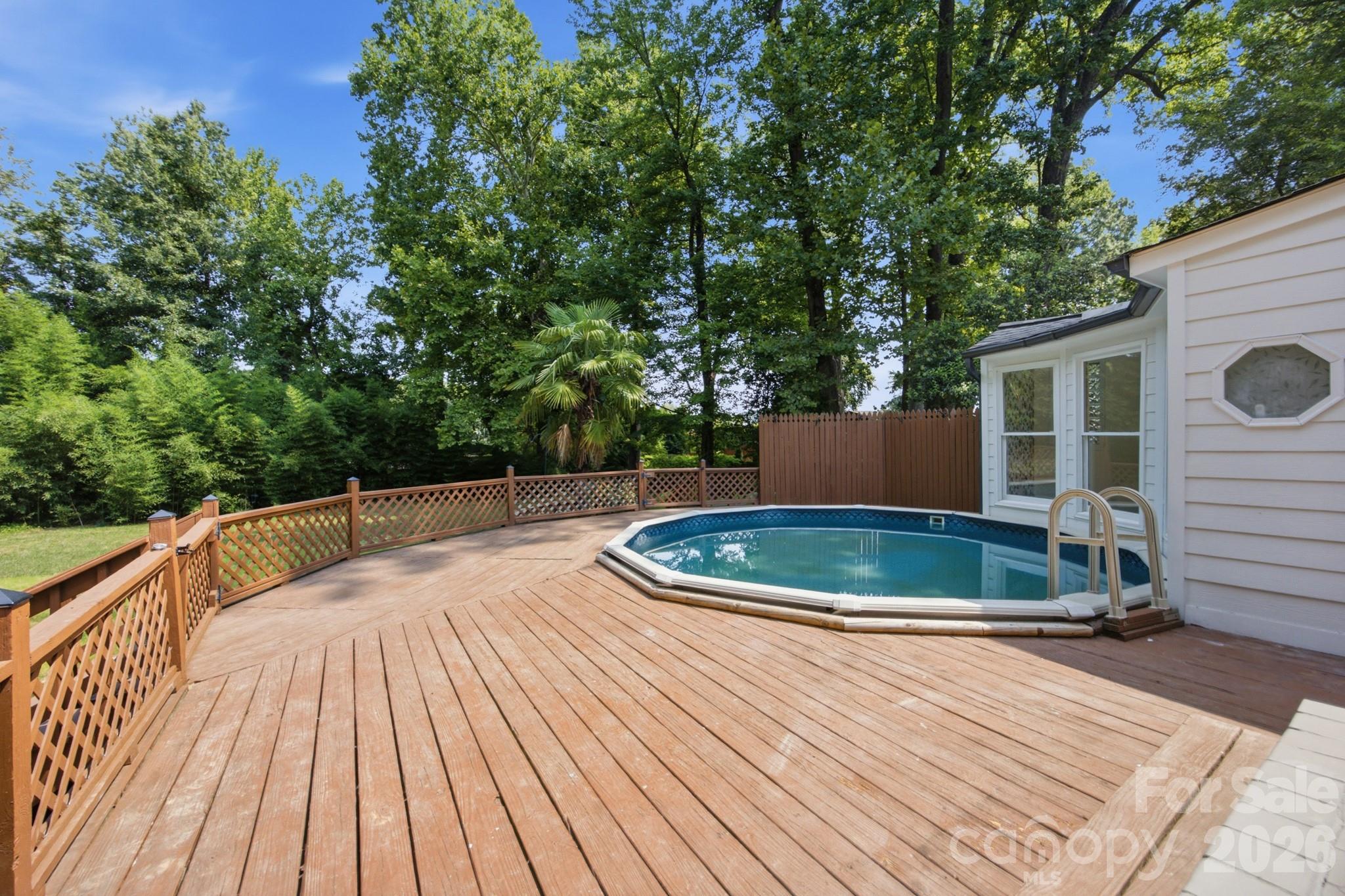 943 Hickory Nut Street — Charlotte