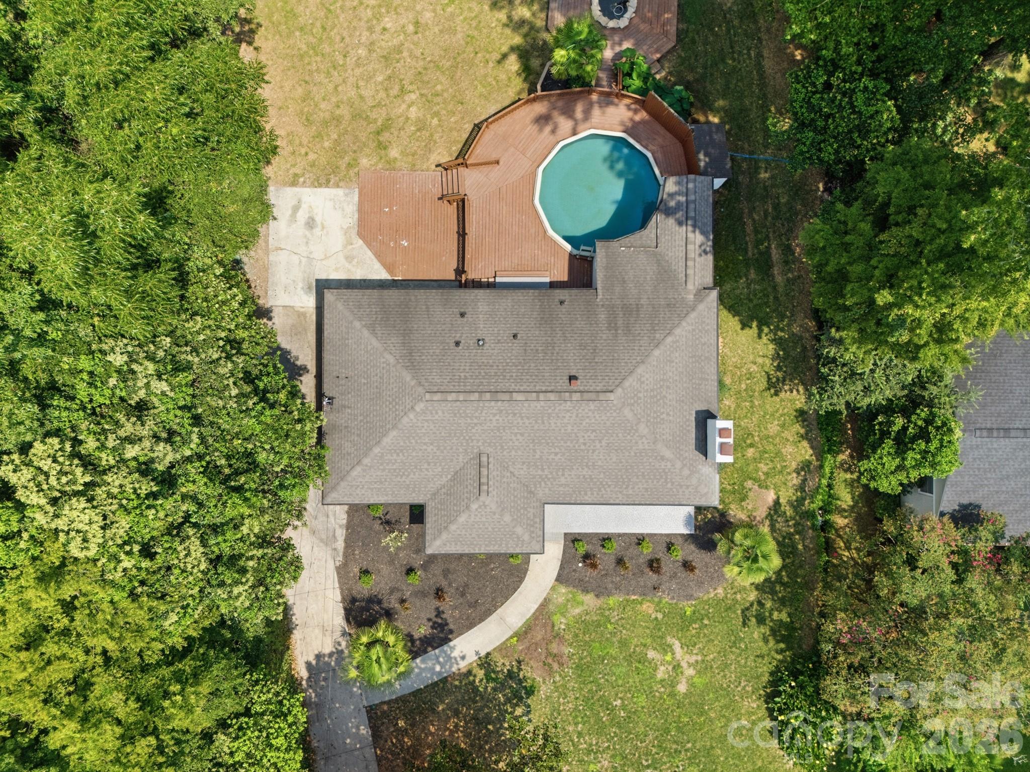 943 Hickory Nut Street — Charlotte