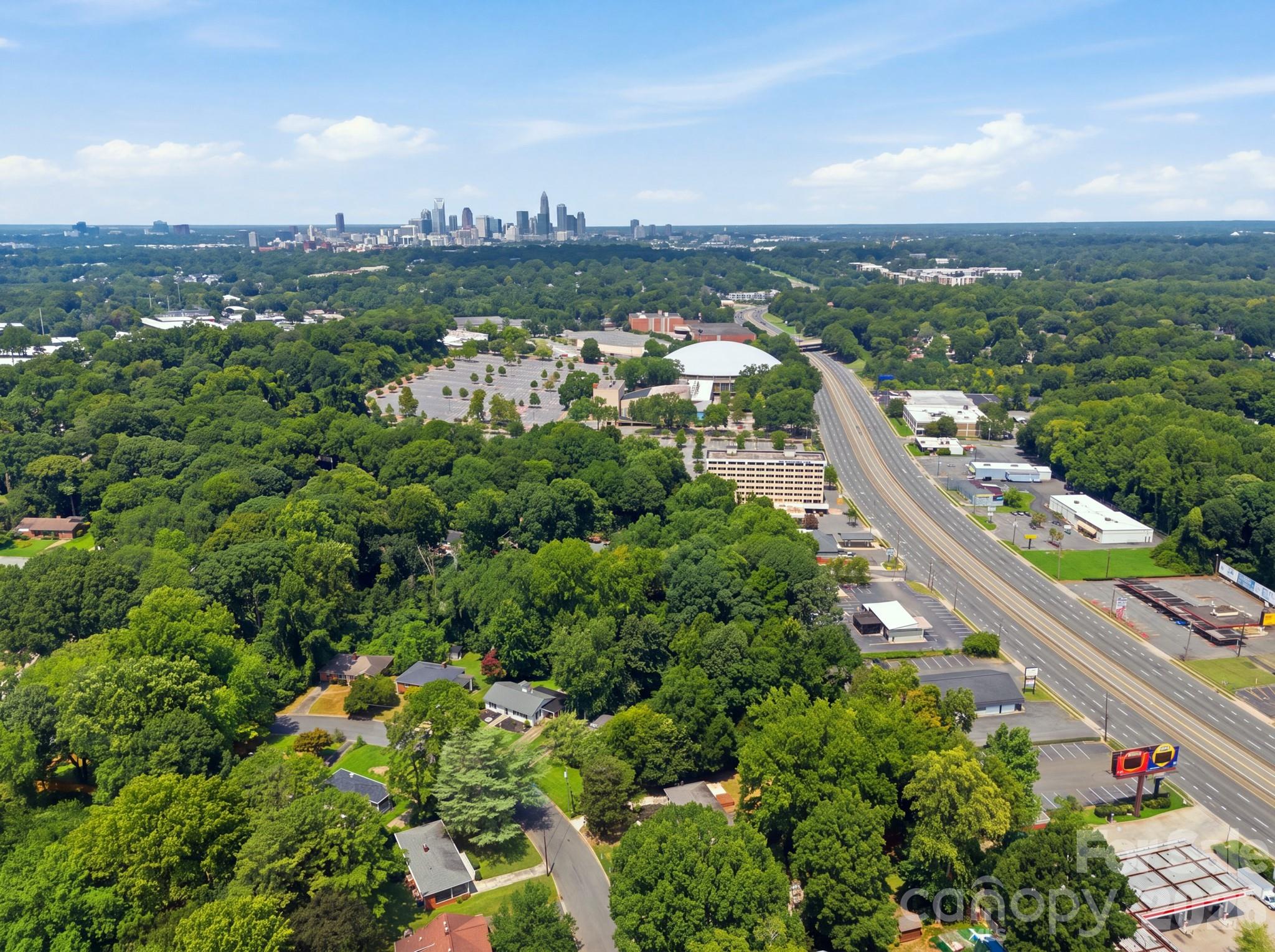 943 Hickory Nut Street — Charlotte