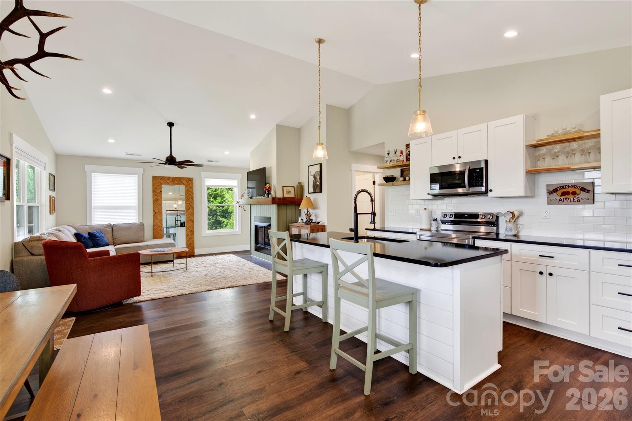 932 Morlin Acres Drive — Marshall