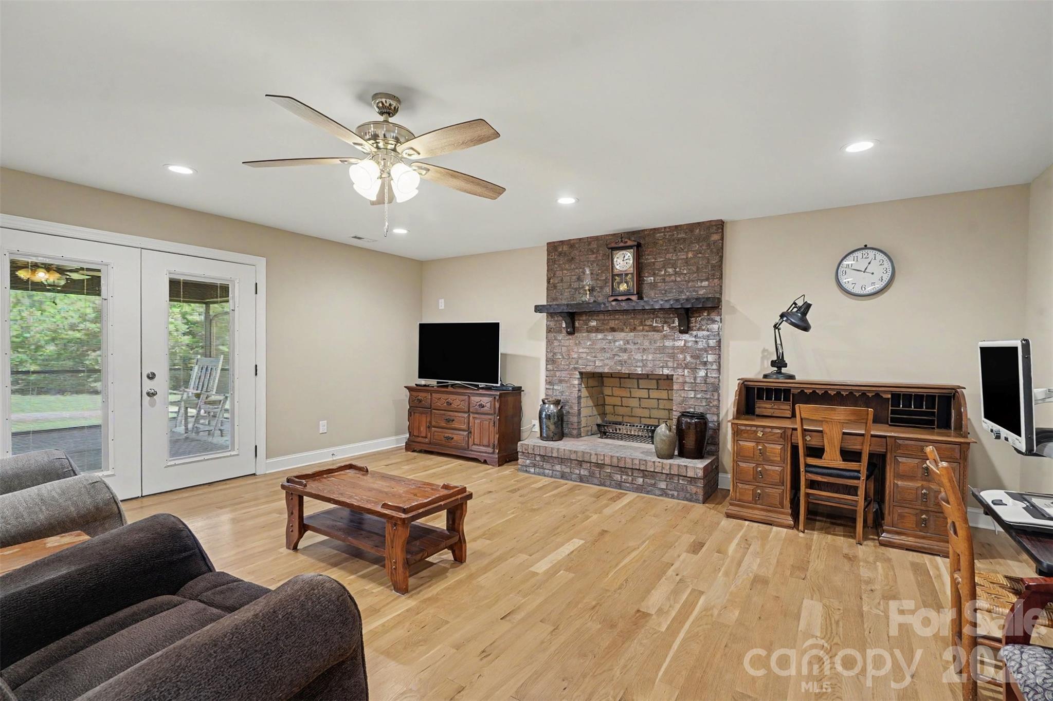 658 Hicks Hill Road — Lawndale