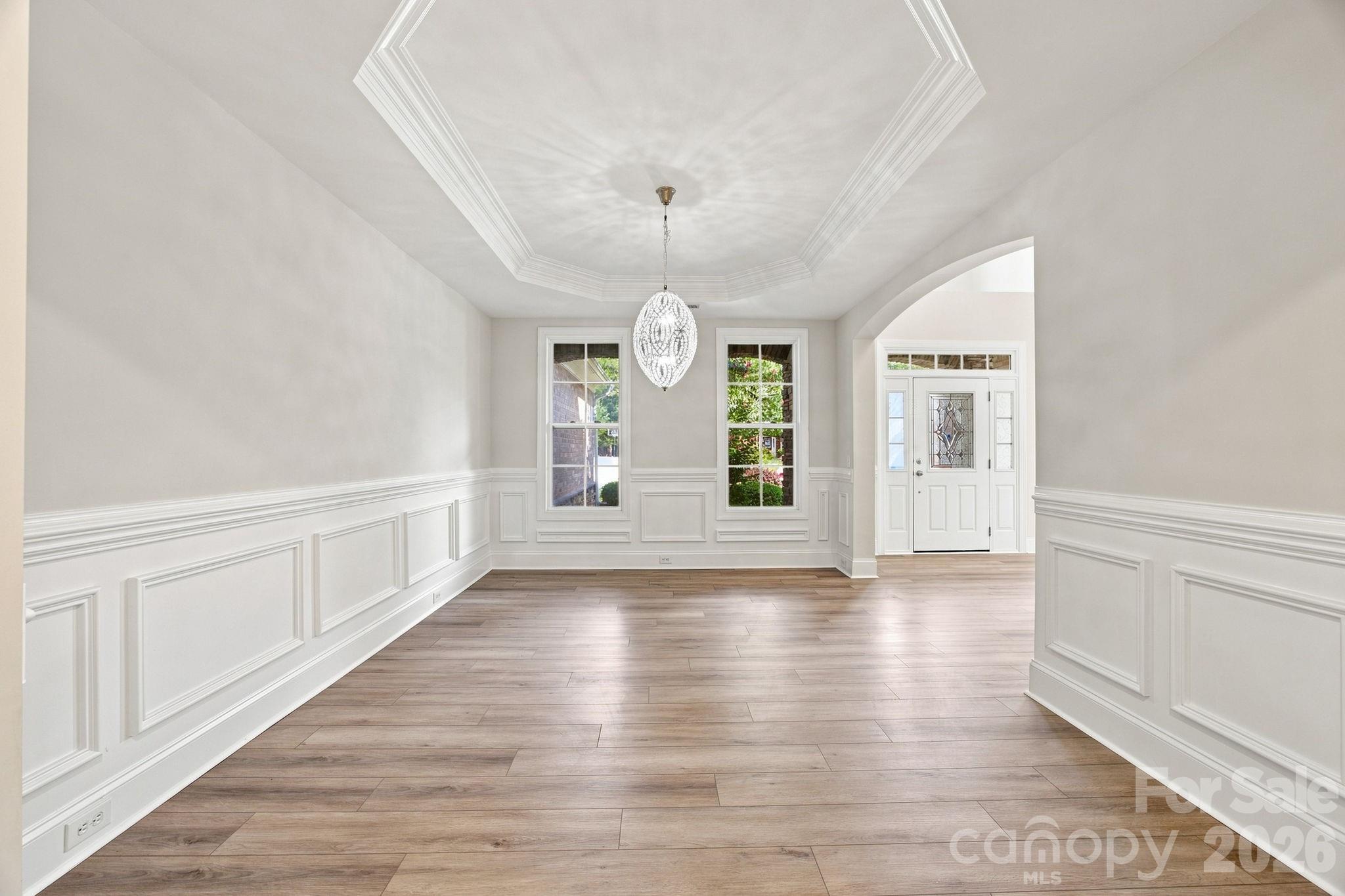 6812 S Creek Road — Charlotte