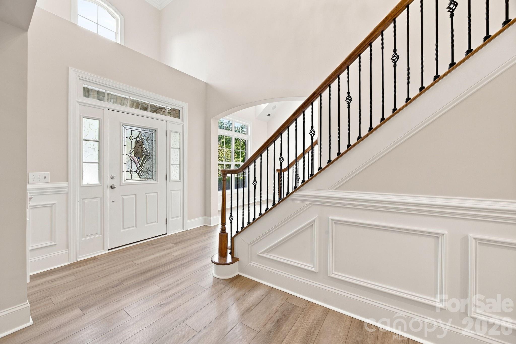 6812 S Creek Road — Charlotte