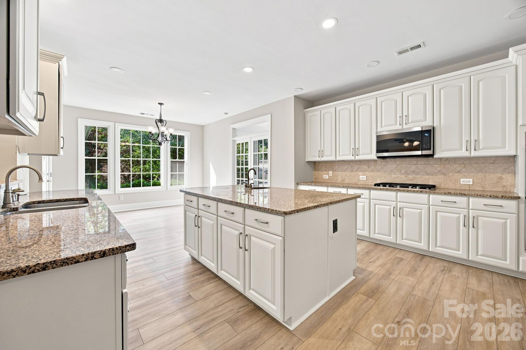 6812 S Creek Road — Charlotte