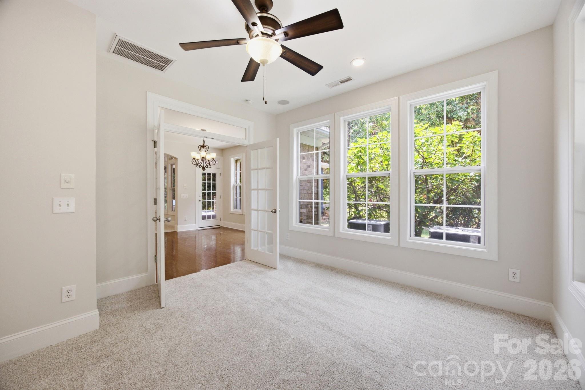 6812 S Creek Road — Charlotte