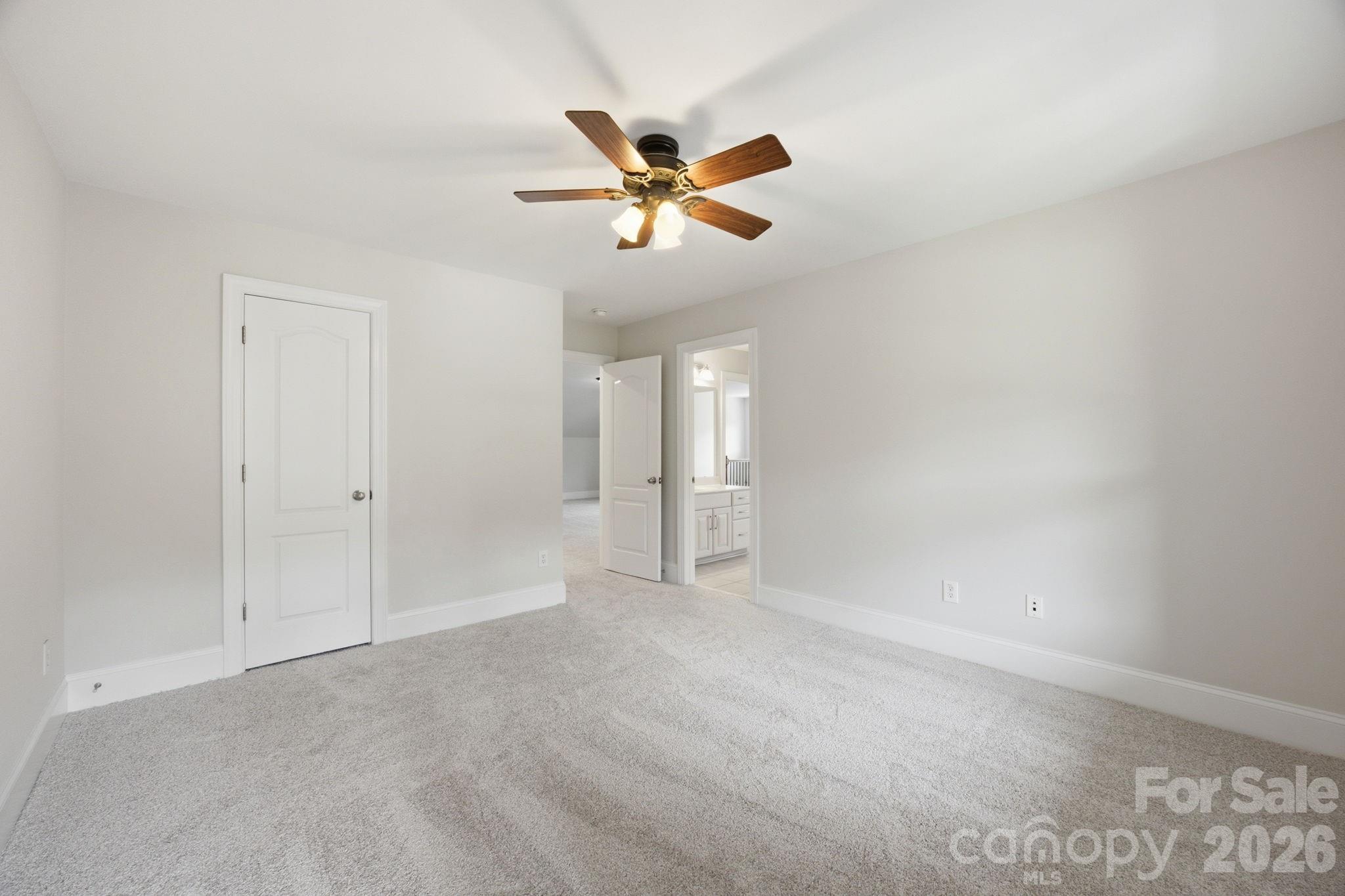 6812 S Creek Road — Charlotte