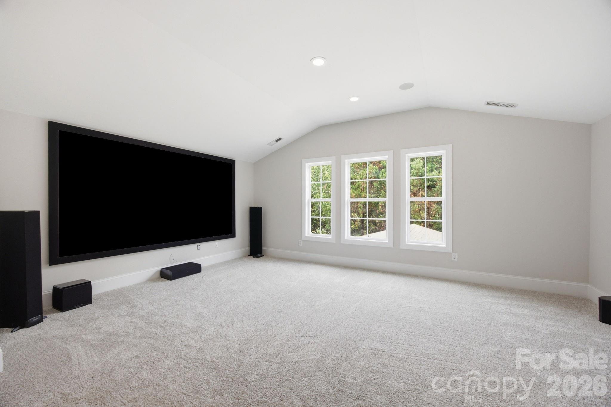 6812 S Creek Road — Charlotte