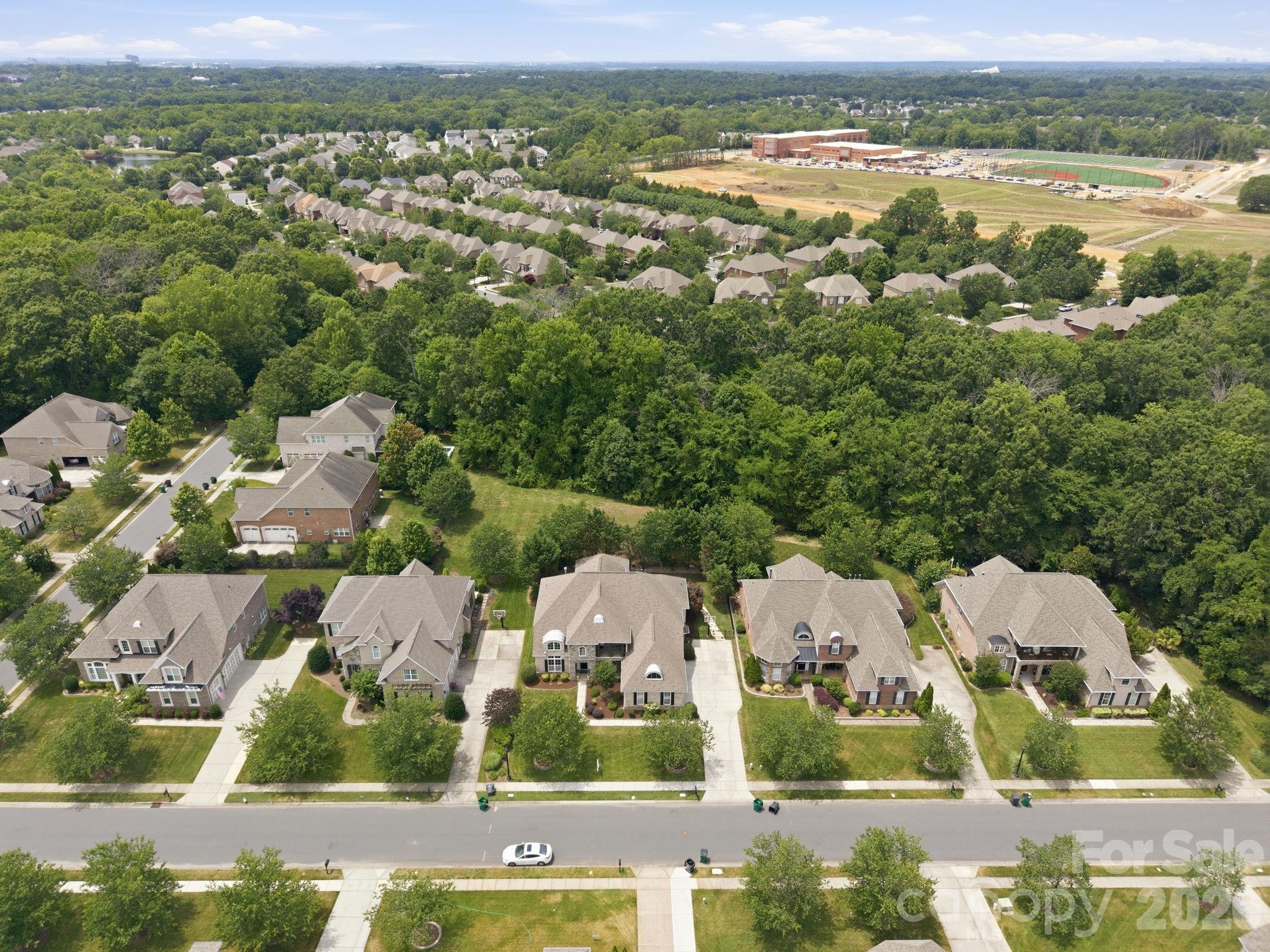 6812 S Creek Road — Charlotte