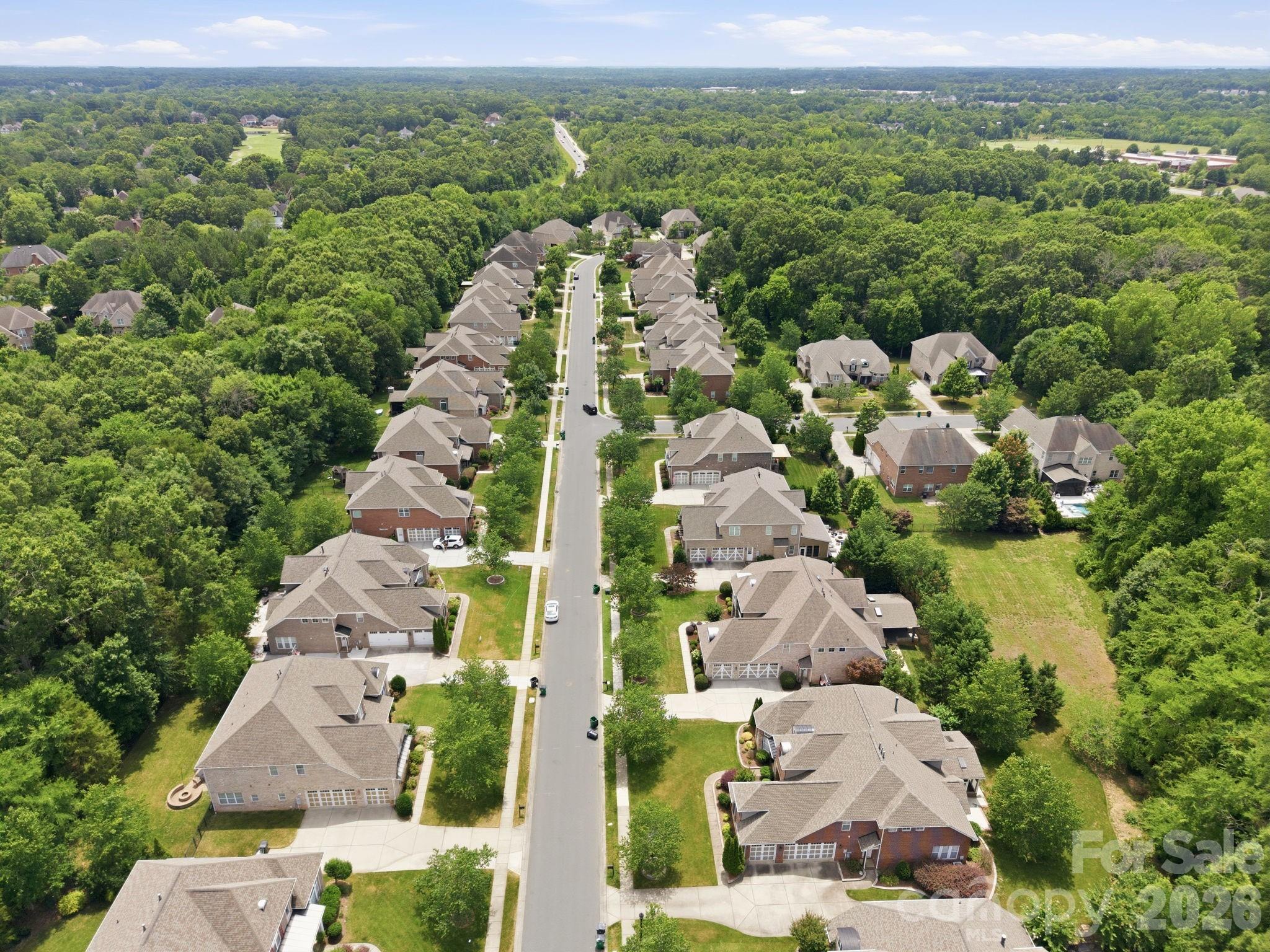 6812 S Creek Road — Charlotte