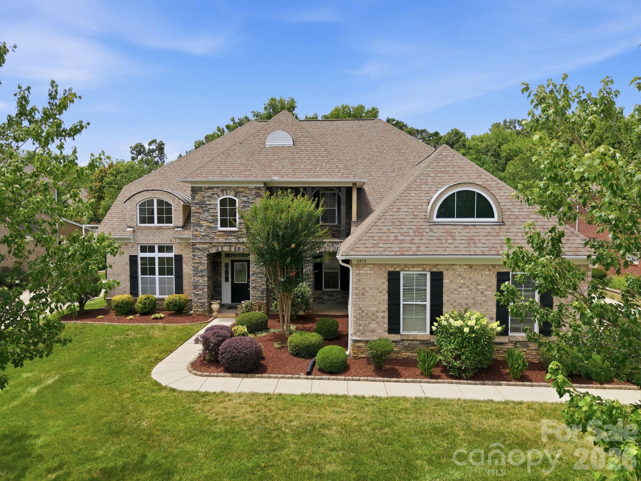 6812 S Creek Road — Charlotte
