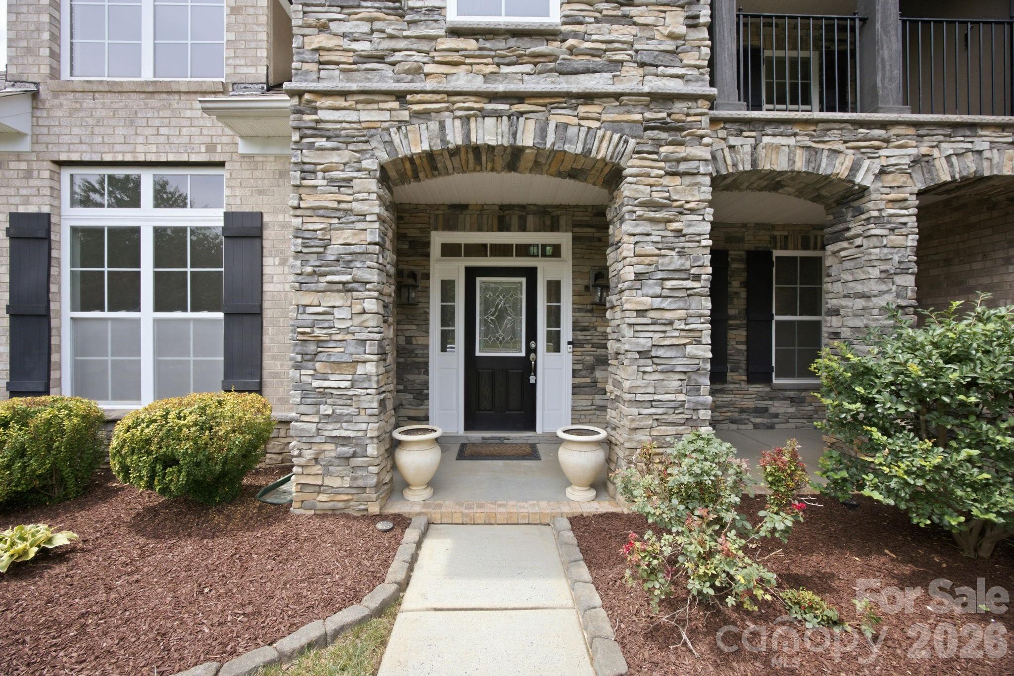 6812 S Creek Road — Charlotte
