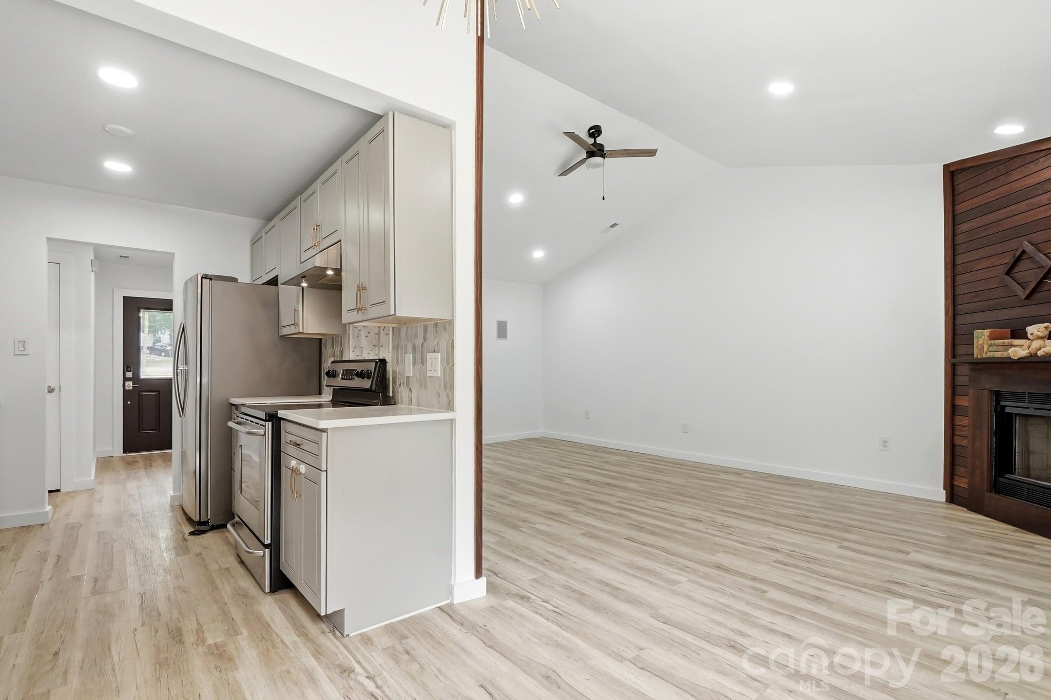 8122 Sherington Way — Charlotte