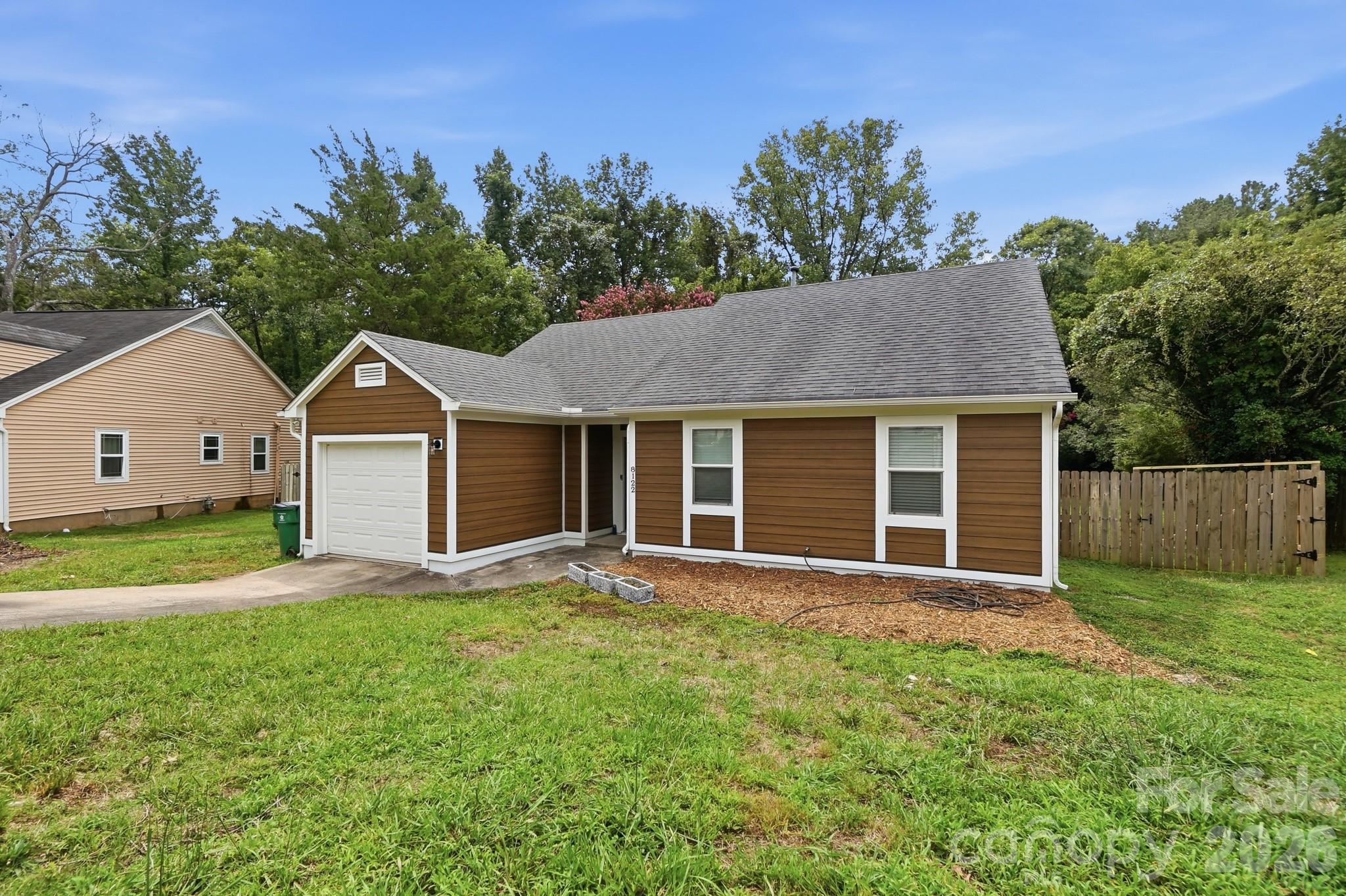 8122 Sherington Way — Charlotte