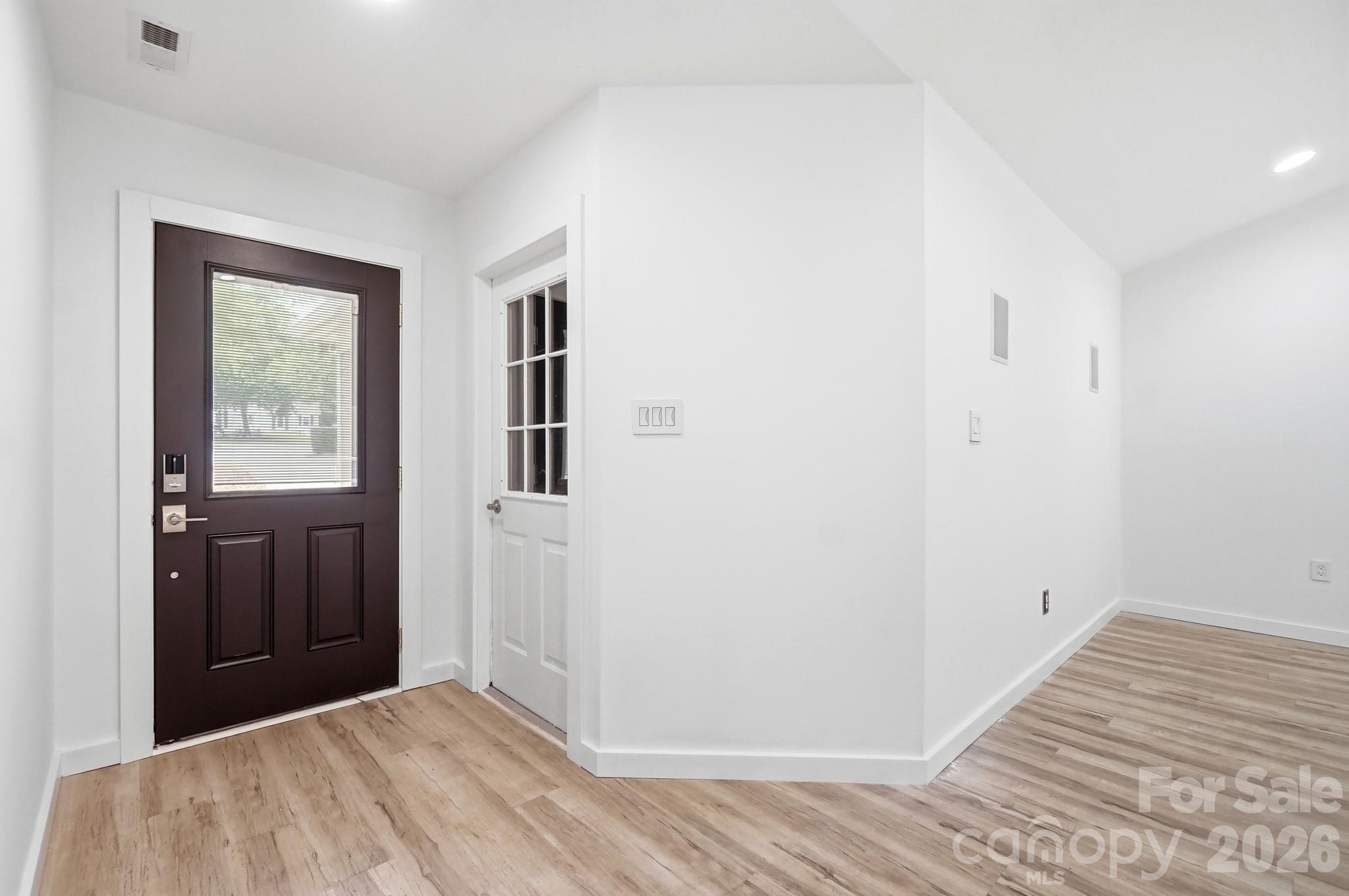 8122 Sherington Way — Charlotte