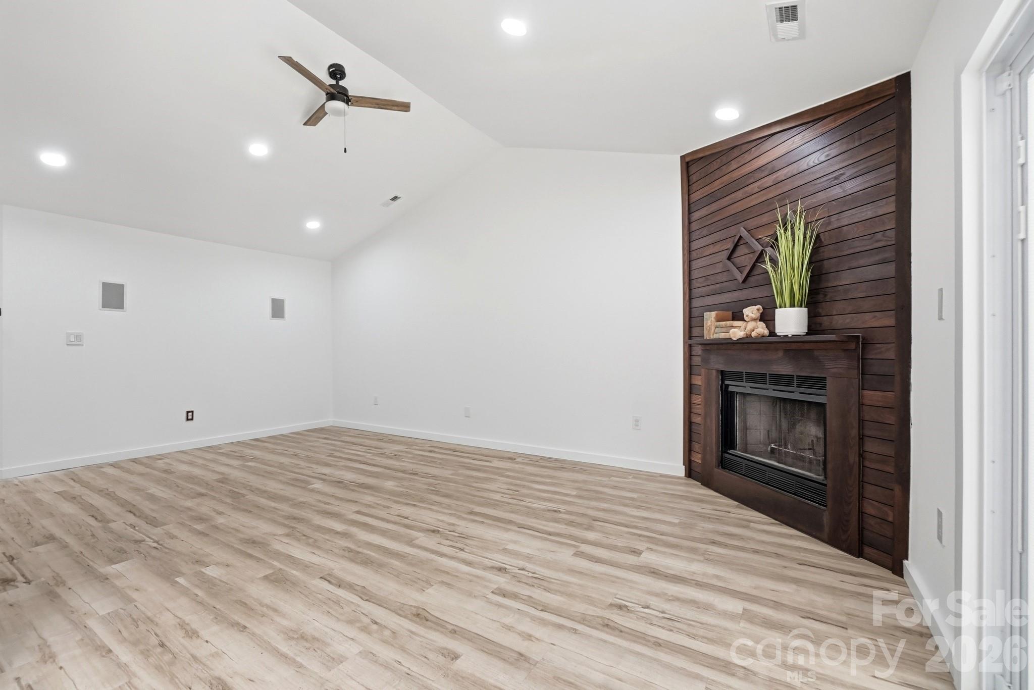 8122 Sherington Way — Charlotte