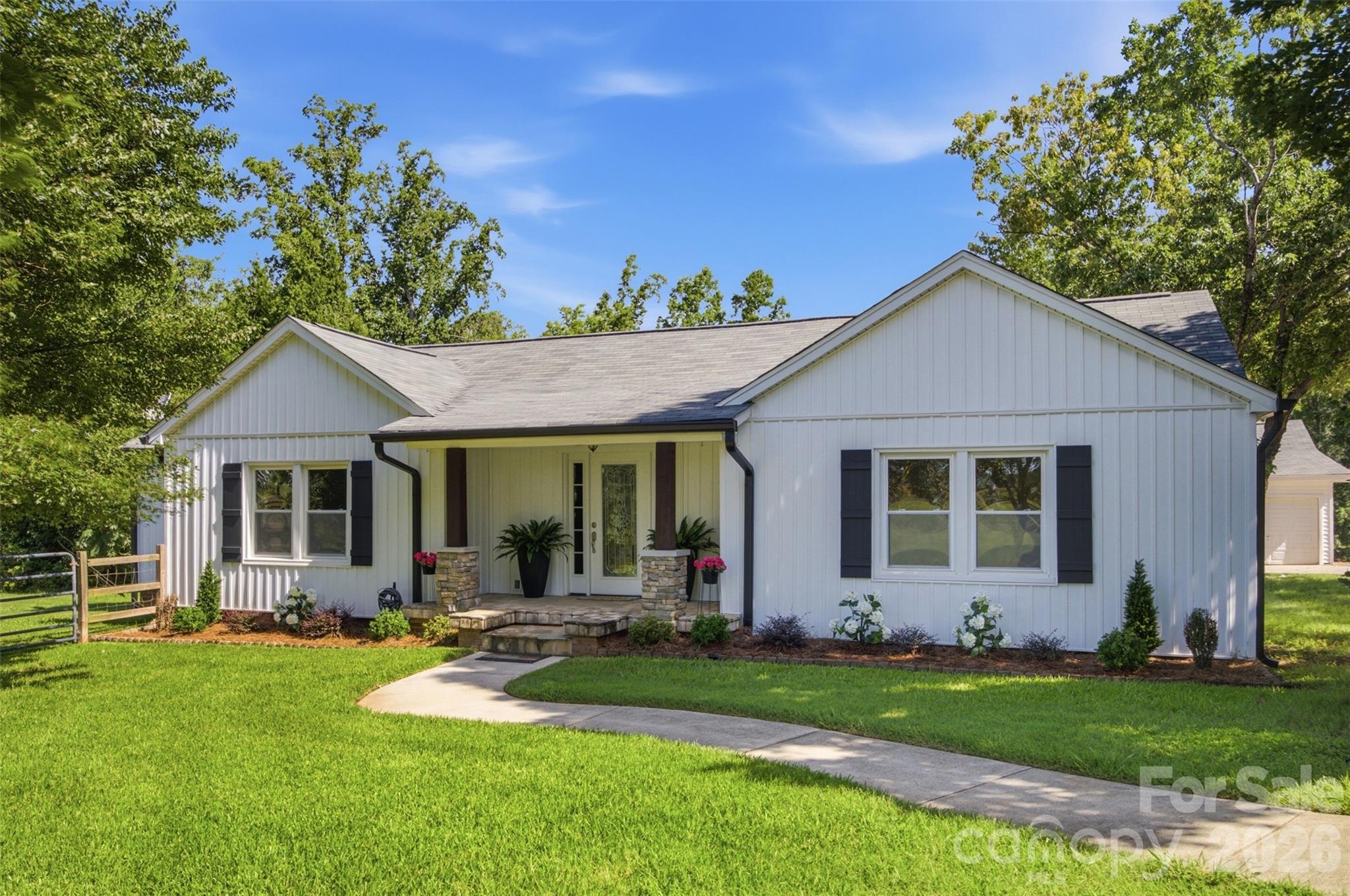 10814 Moores Chapel Road — Charlotte