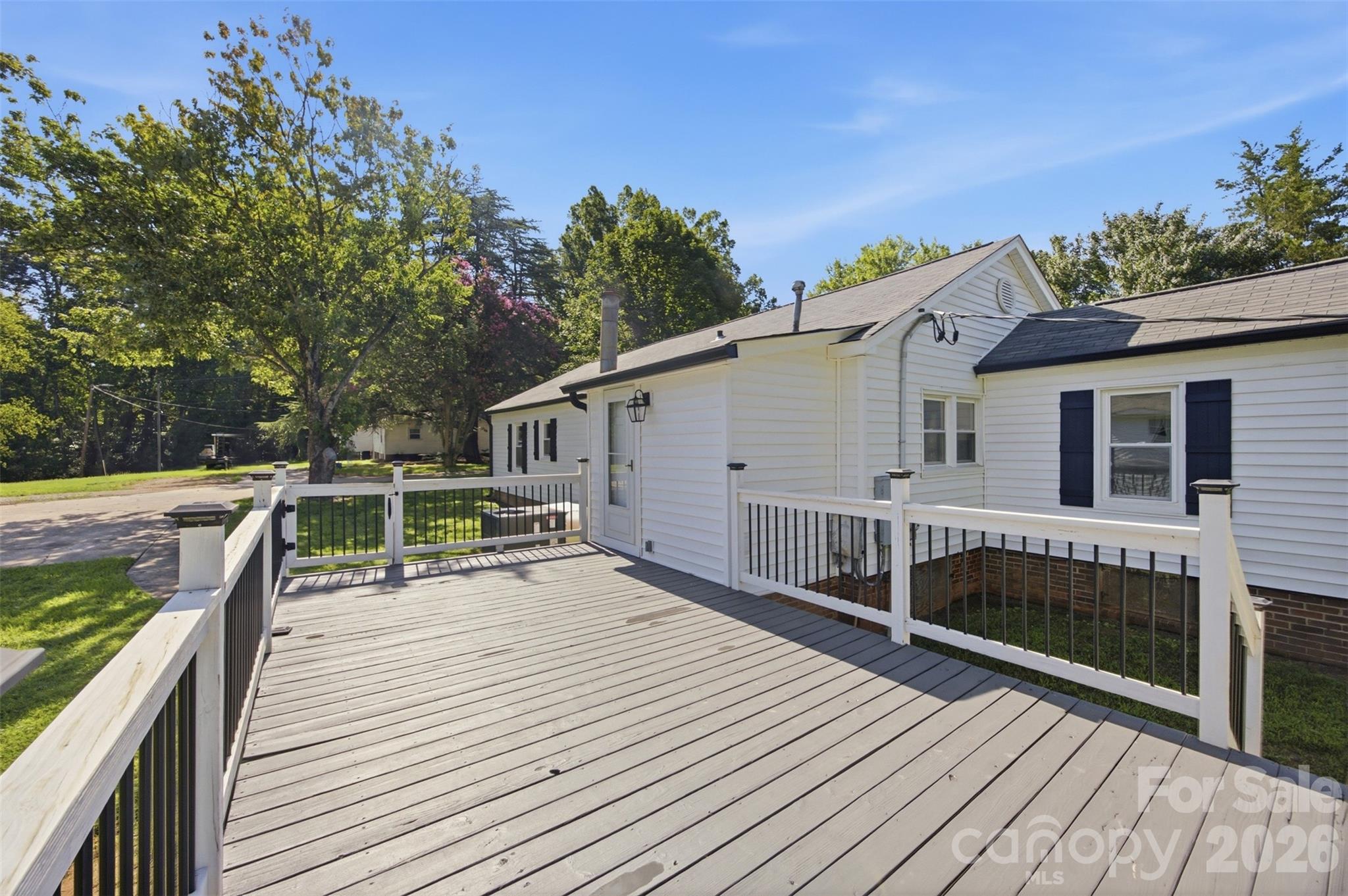 10814 Moores Chapel Road — Charlotte