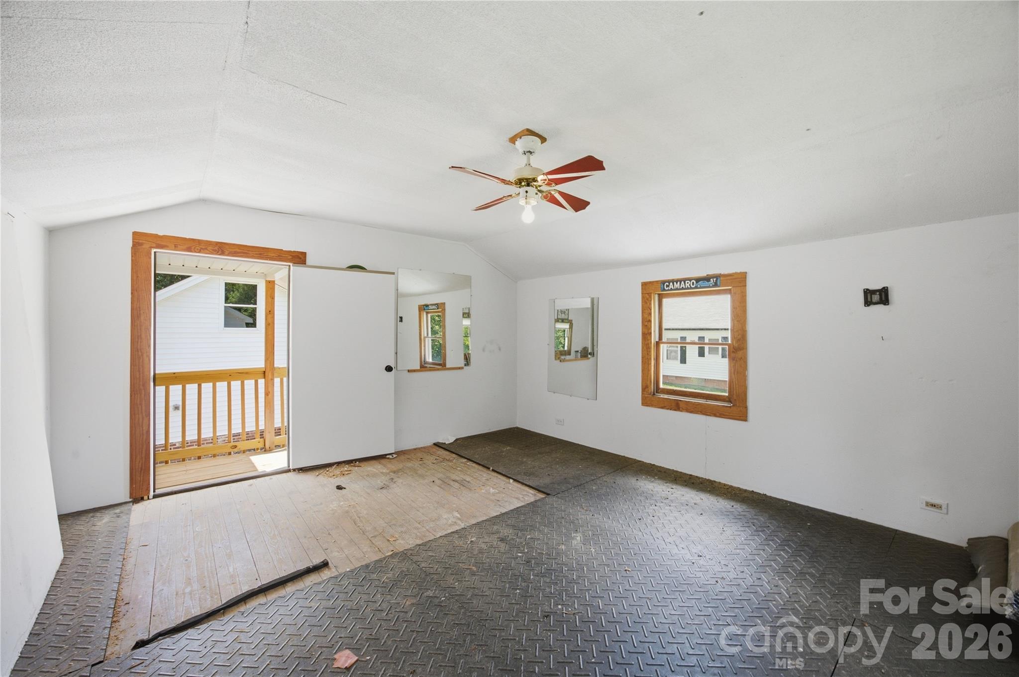 10814 Moores Chapel Road — Charlotte