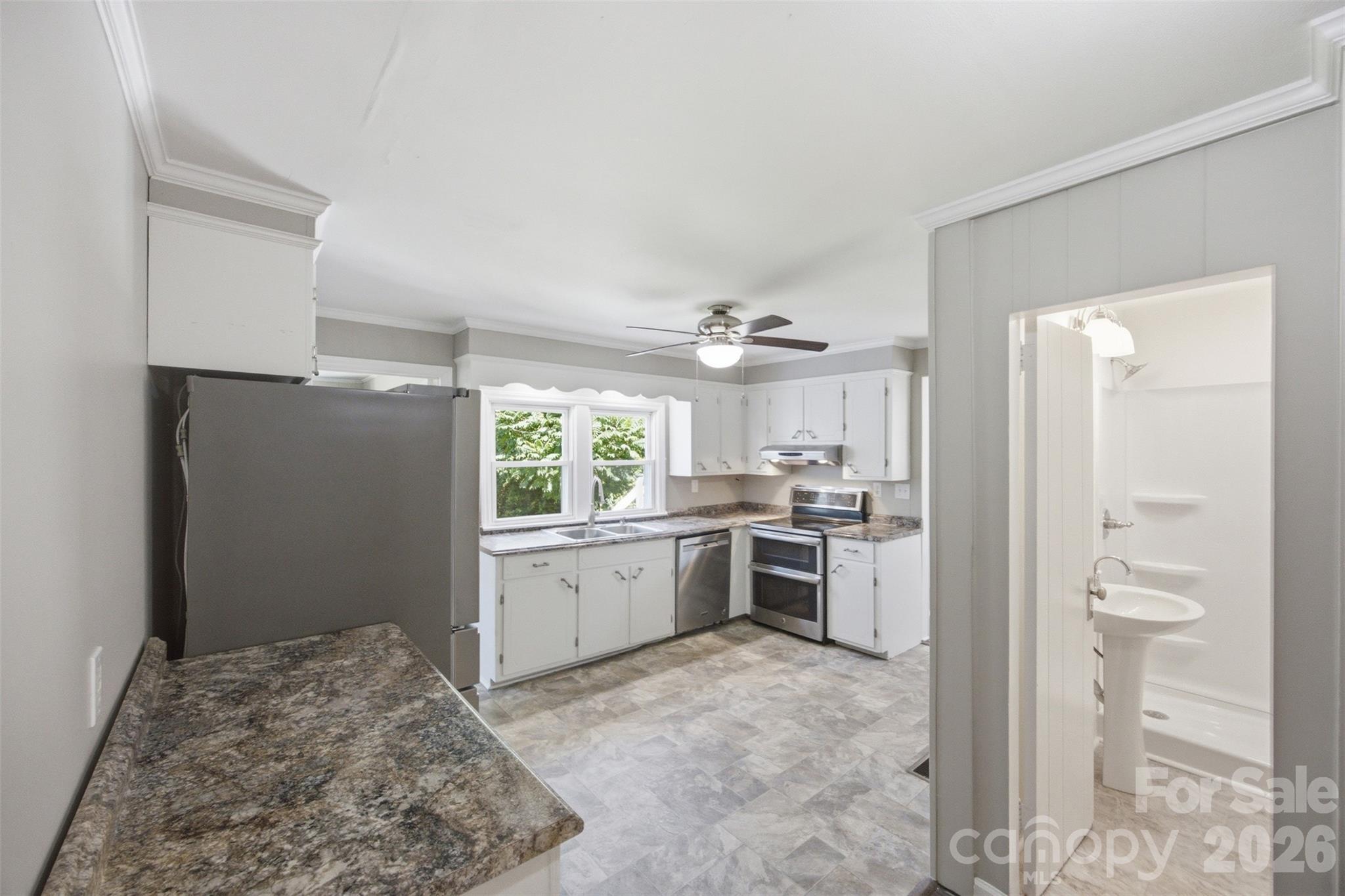 10814 Moores Chapel Road — Charlotte