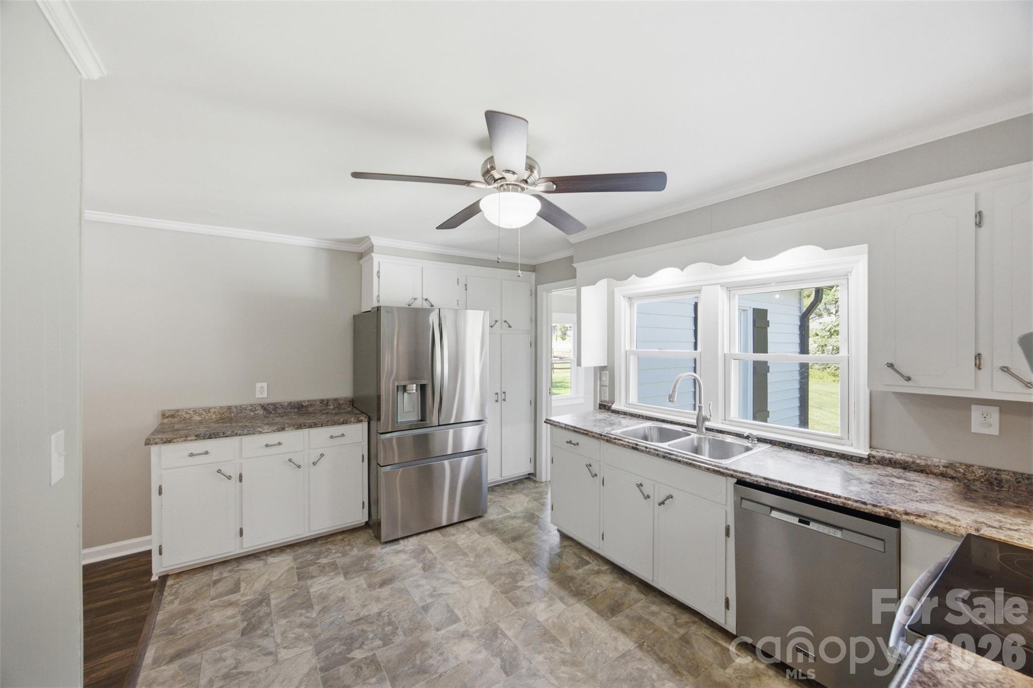 10814 Moores Chapel Road — Charlotte
