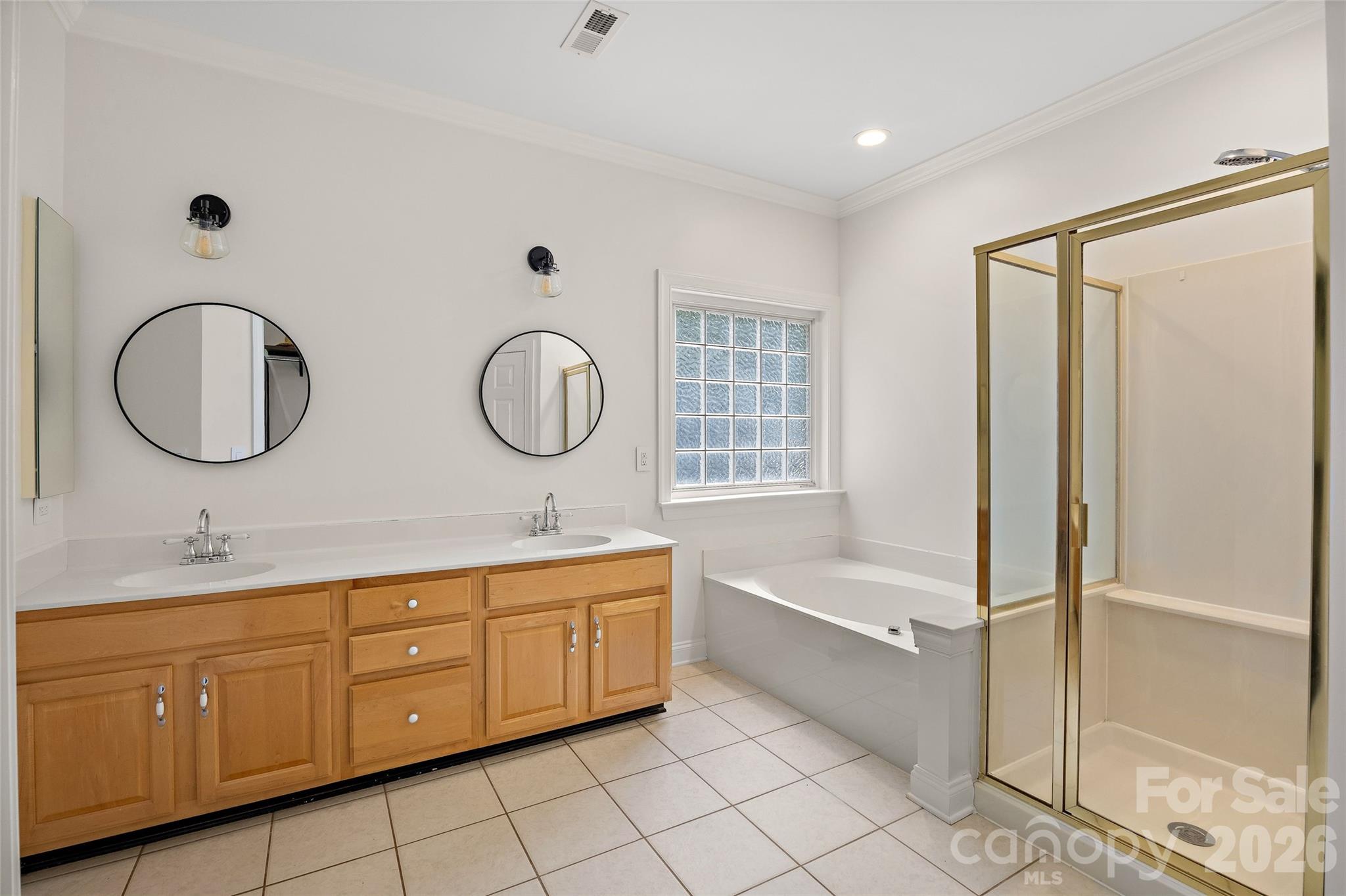 1607 Crestgate Drive — Waxhaw