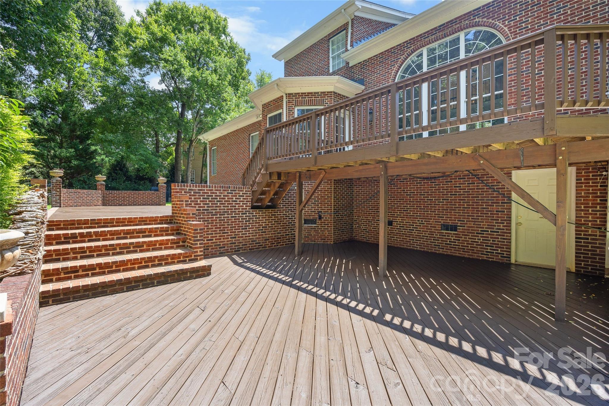 1607 Crestgate Drive — Waxhaw