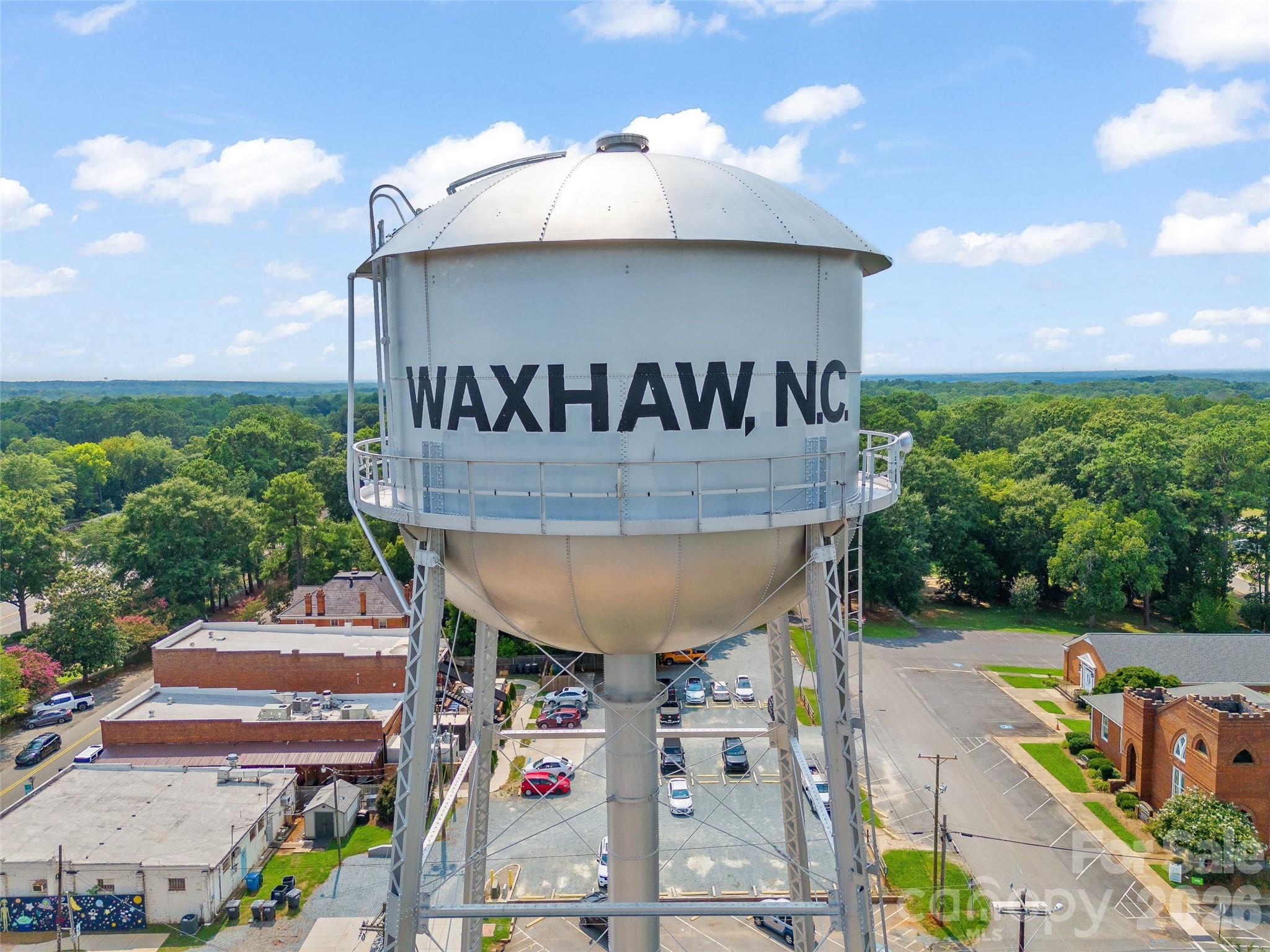1607 Crestgate Drive — Waxhaw