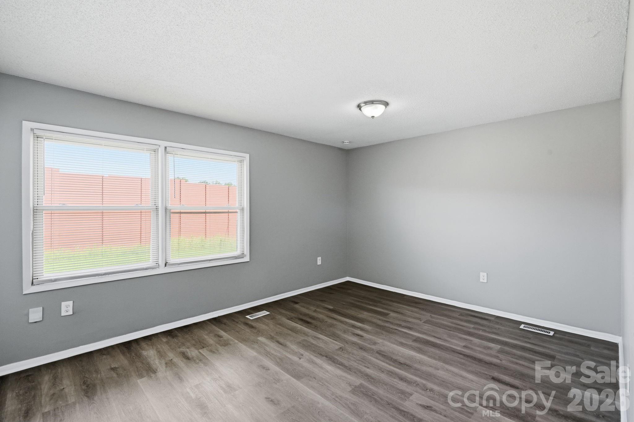 1501 Whisnant Street — Charlotte