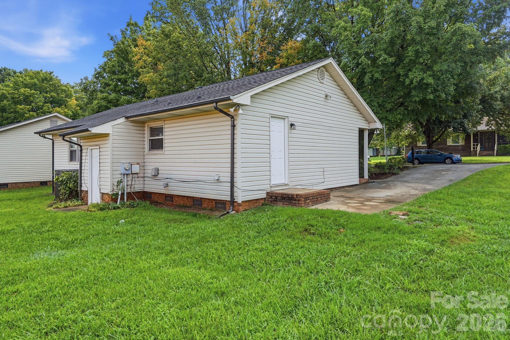 1501 Whisnant Street — Charlotte