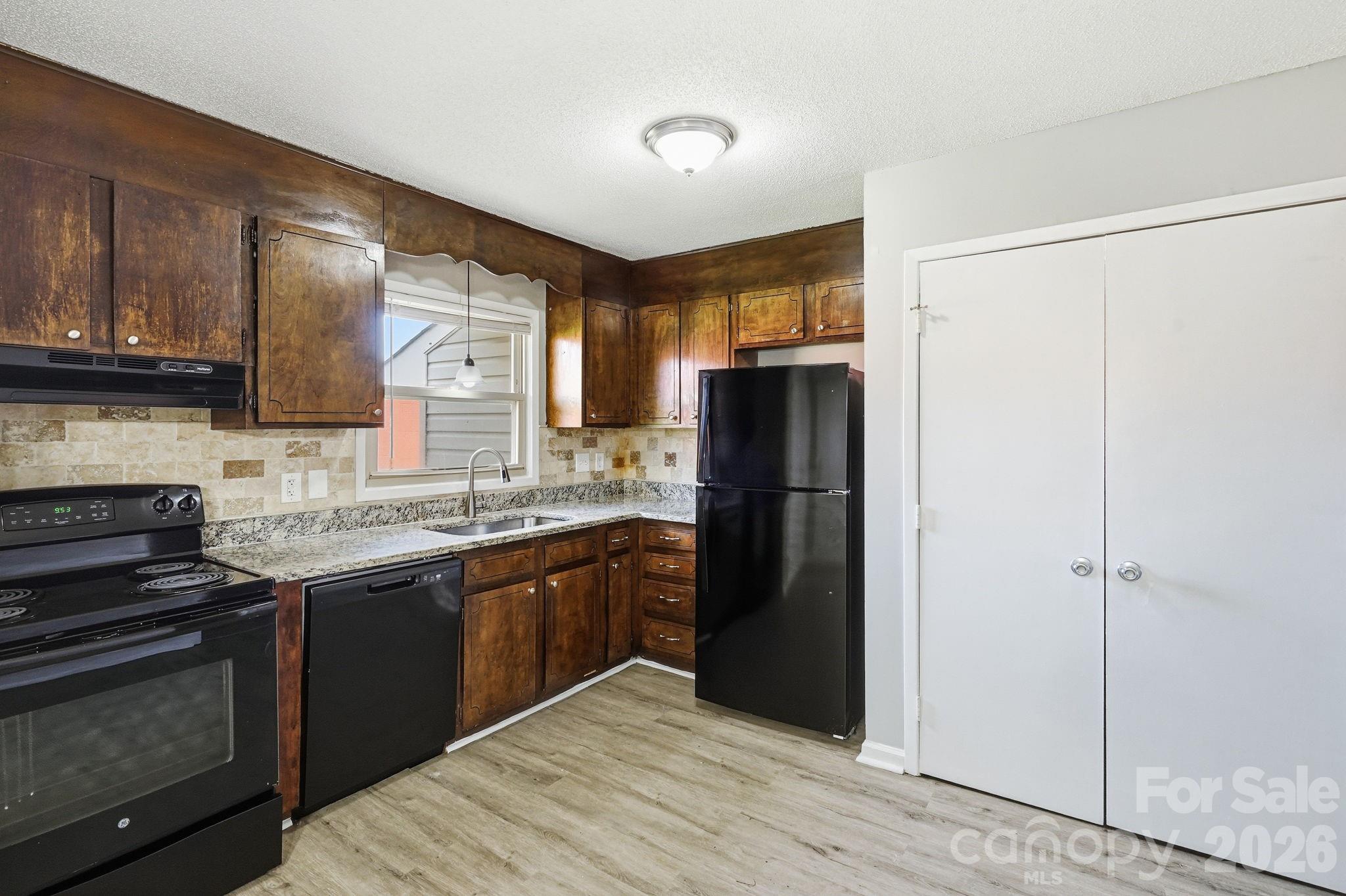 1501 Whisnant Street — Charlotte
