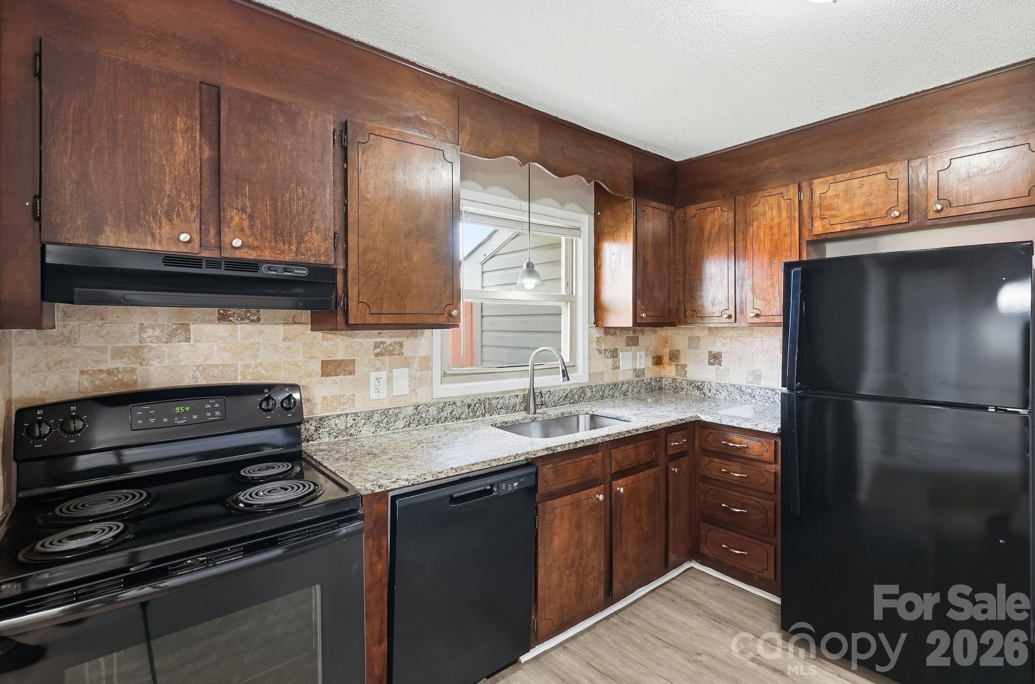 1501 Whisnant Street — Charlotte